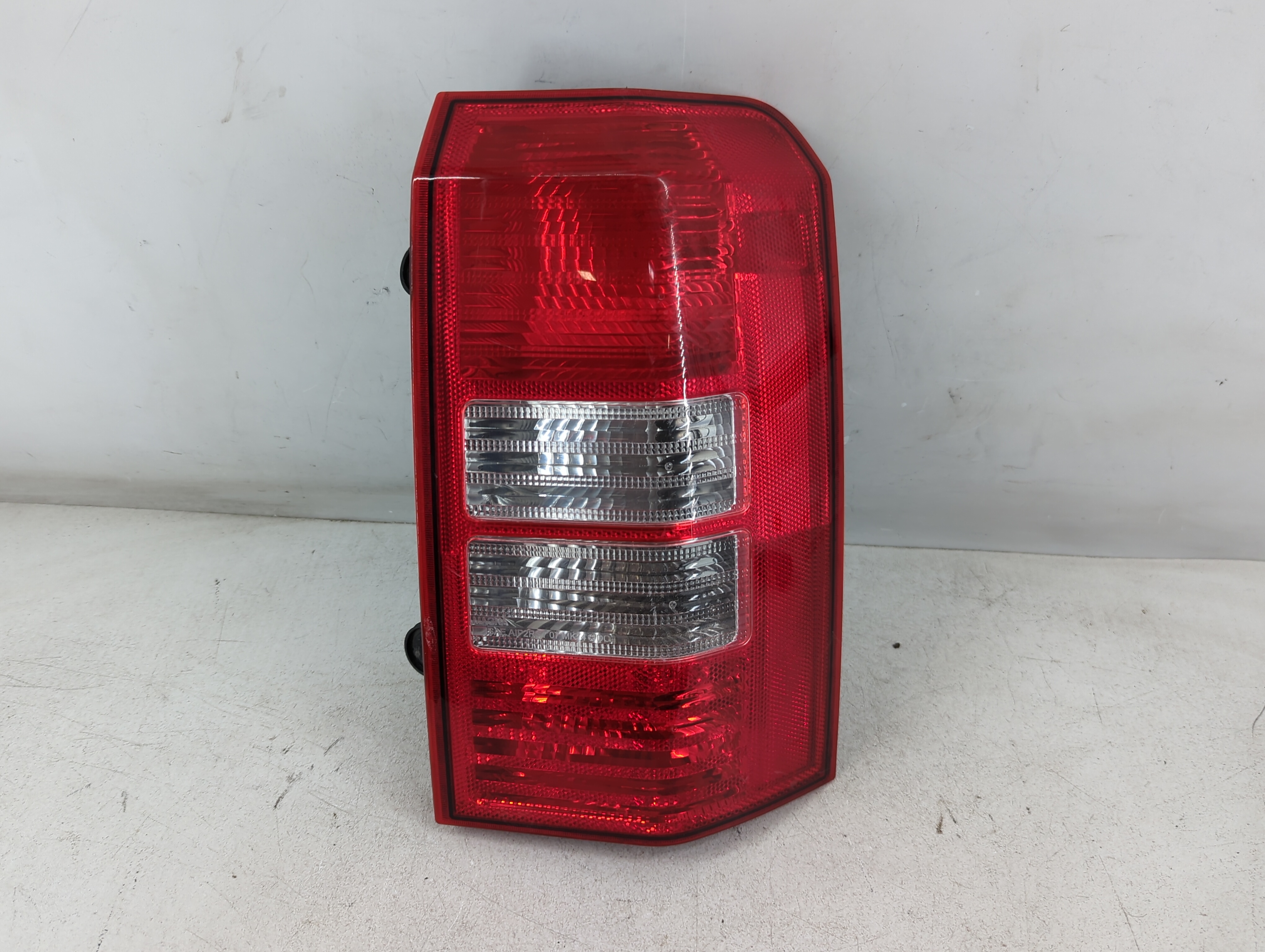 2008-2017 Jeep Patriot Passenger Right Side Tail Light Taillight Oem 1074422 - Oemusedautoparts1.com