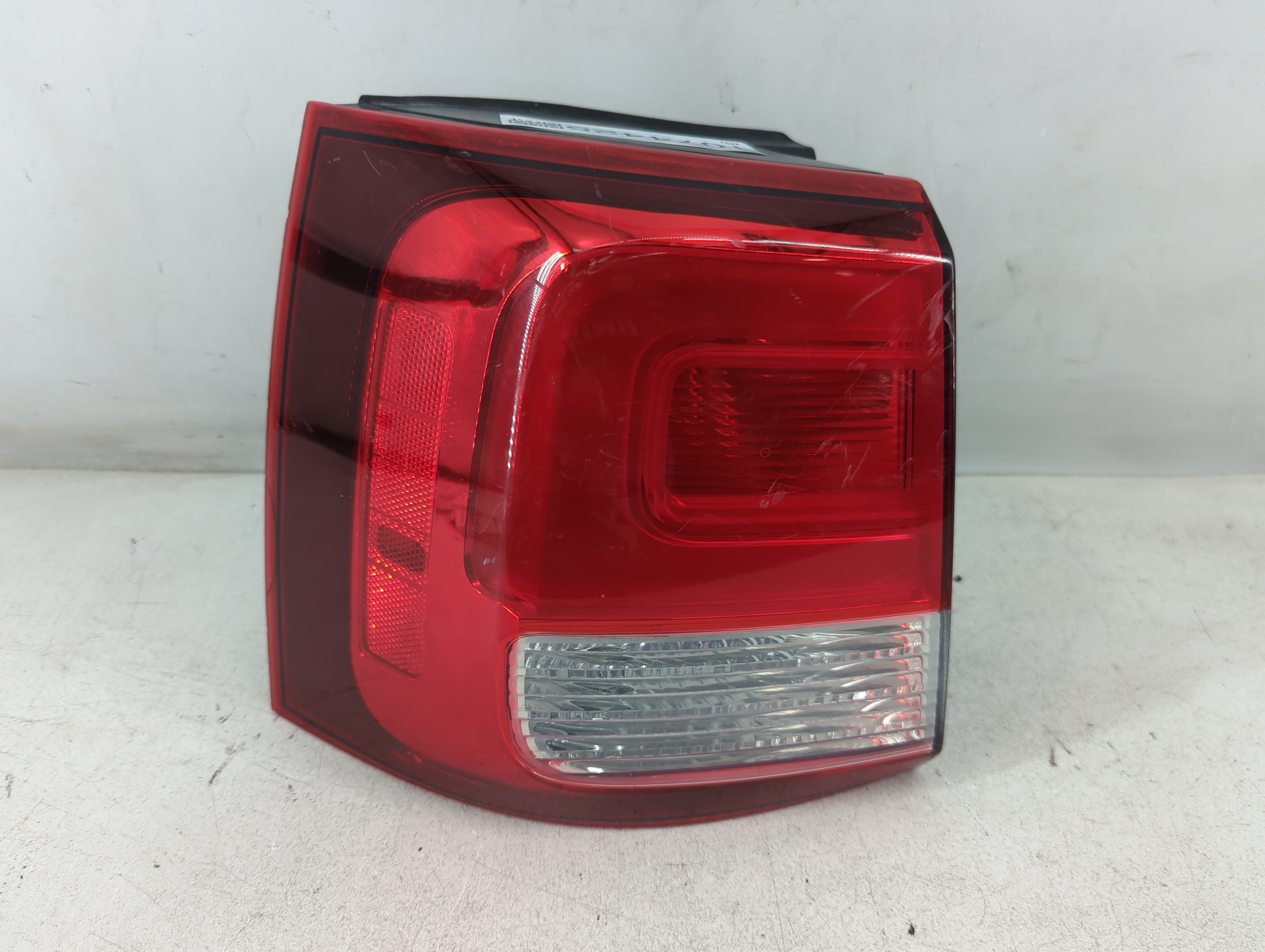 2014-2015 Kia Sorento Driver Left Side Tail Light Taillight Oem 1074425 - Oemusedautoparts1.com