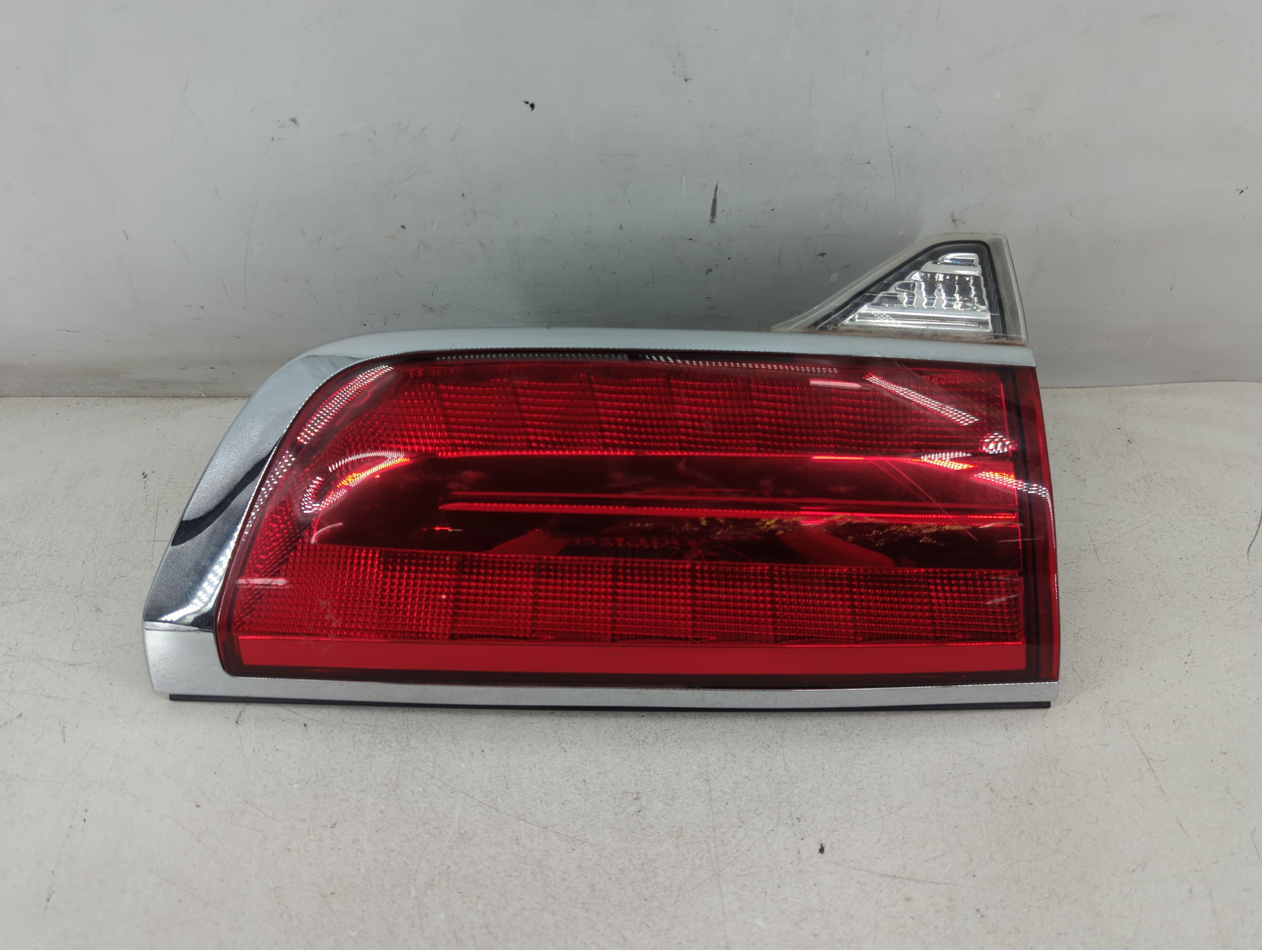 Picture of 2011-2015 Lincoln Mkx Driver Left Side Tail Light Taillight Oem 1074427