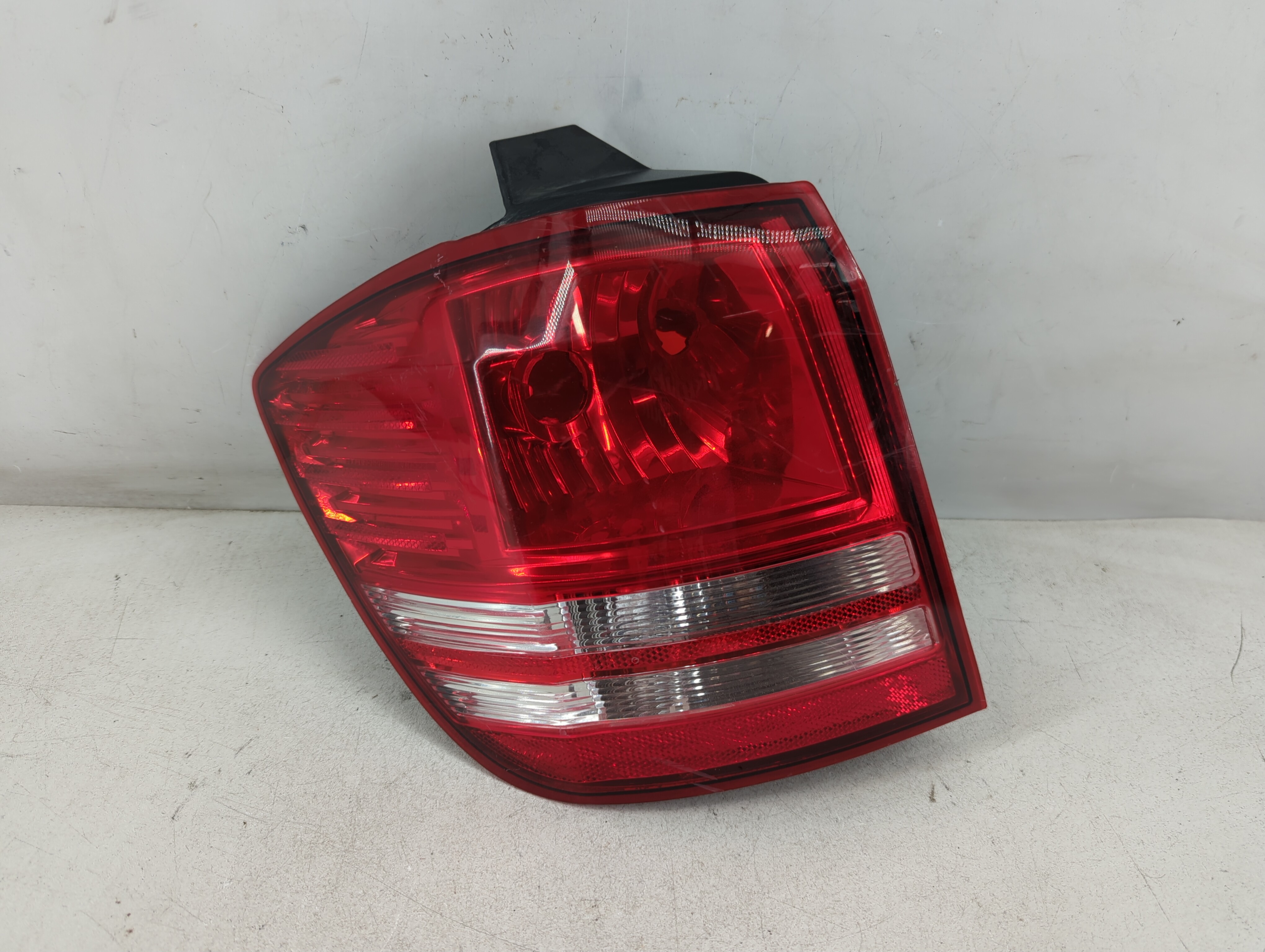 2015 Dodge Journey Driver Left Side Tail Light Taillight Oem 1074434 - Oemusedautoparts1.com