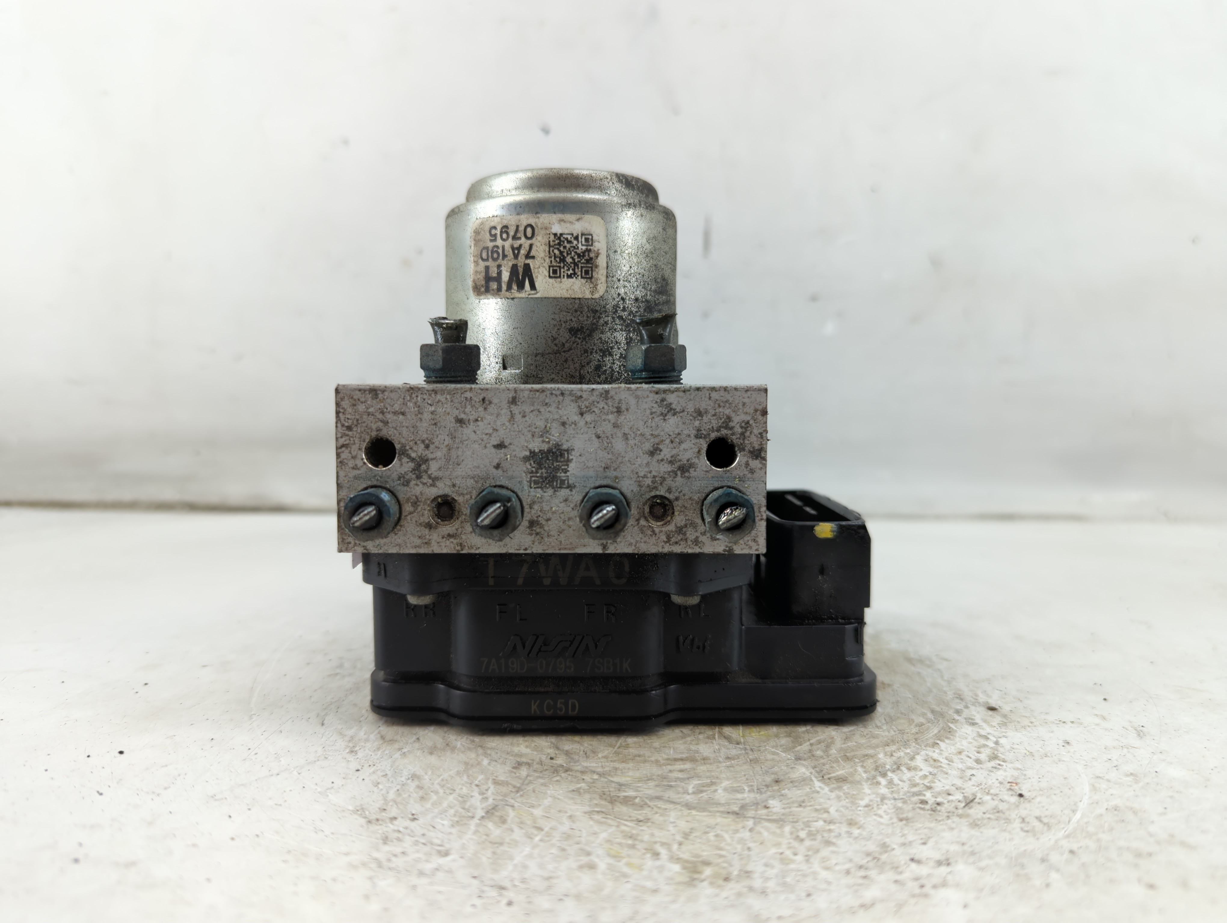 2016-2018 Honda Hr-v Abs Pump Control Module 1074441 - Oemusedautoparts1.com