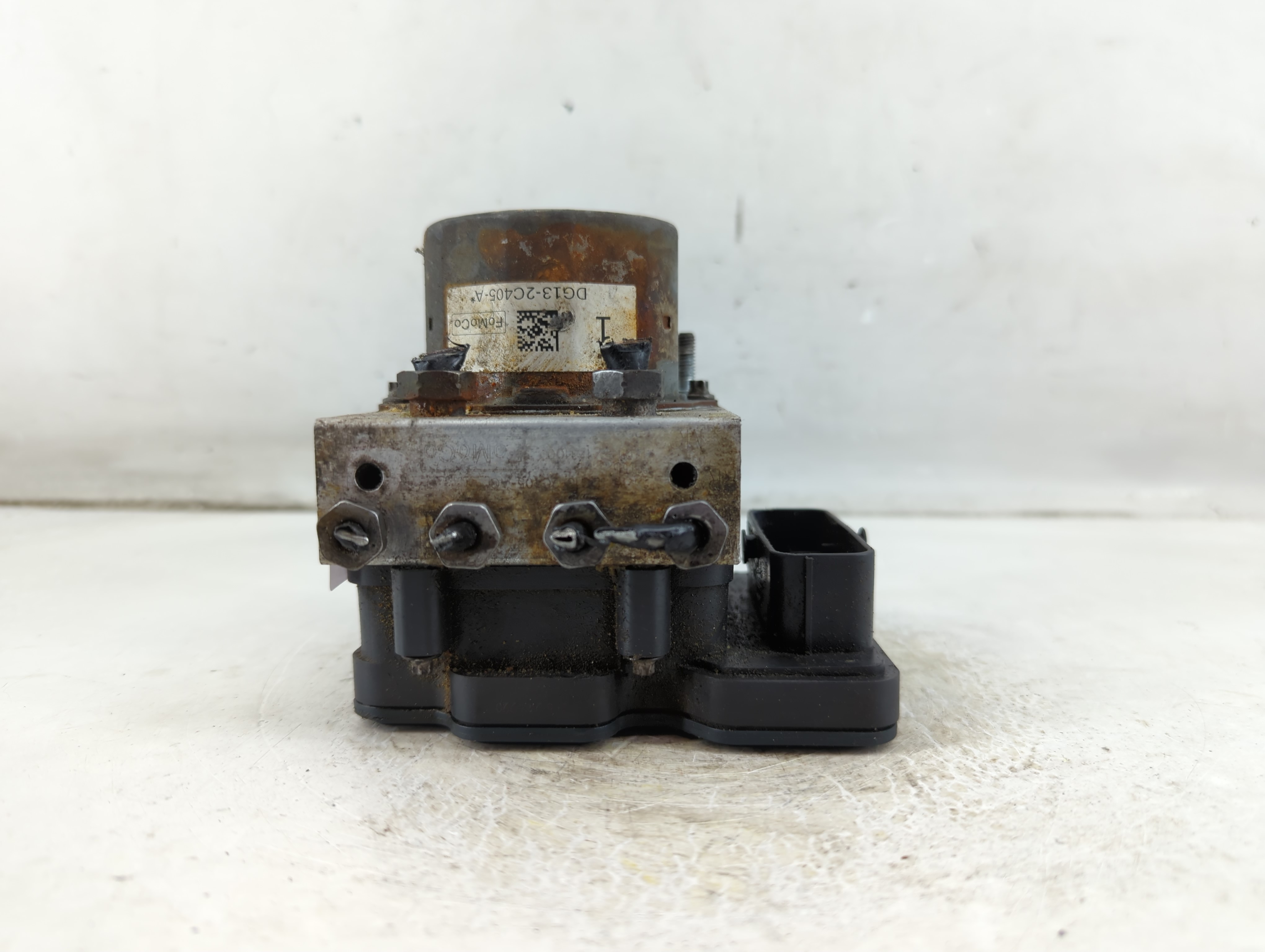 2014-2019 Ford Taurus Abs Pump Control Module 1074448 - Oemusedautoparts1.com