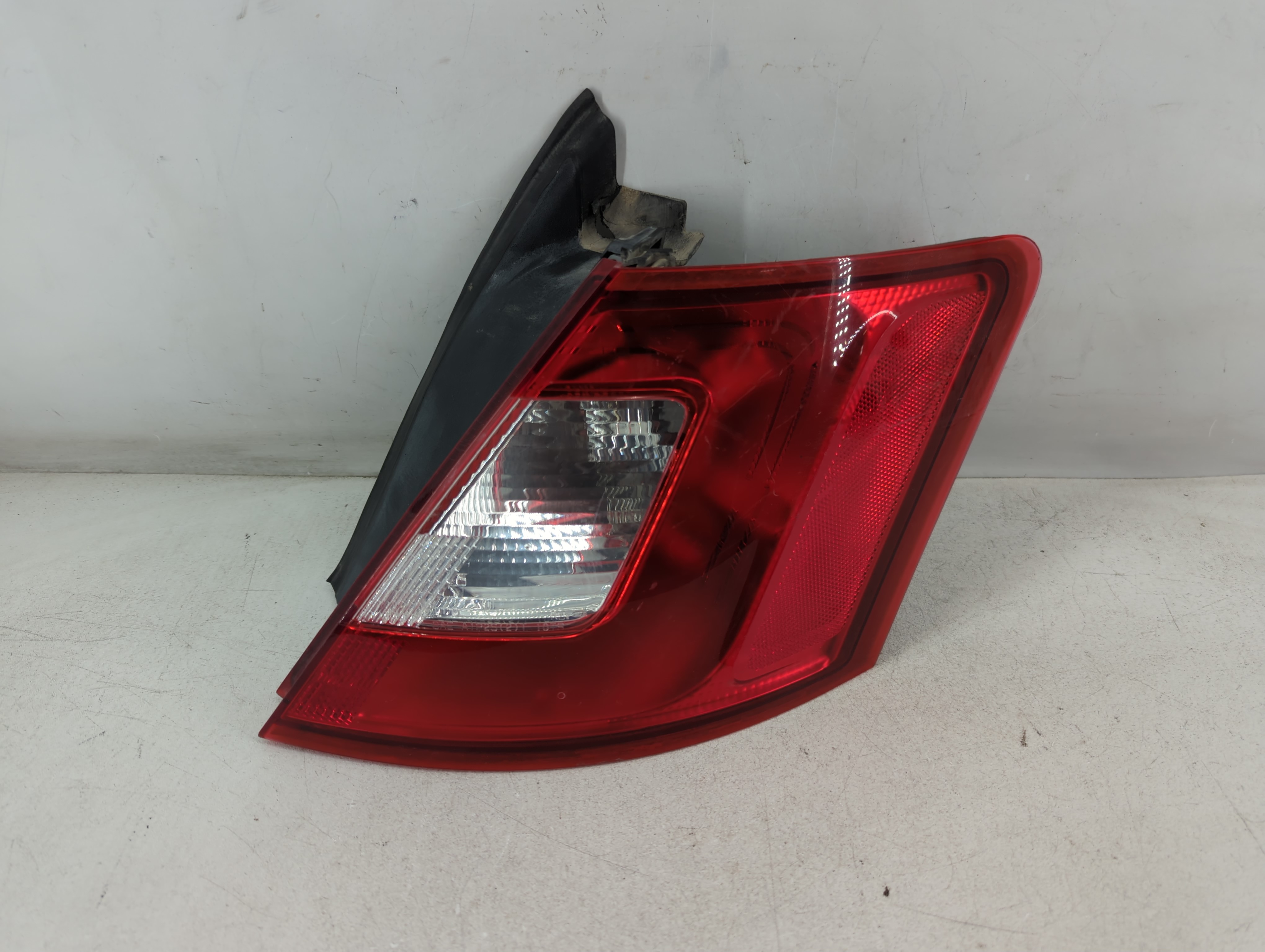 2010-2012 Ford Taurus Passenger Right Side Tail Light Taillight Oem 1074453 - Oemusedautoparts1.com