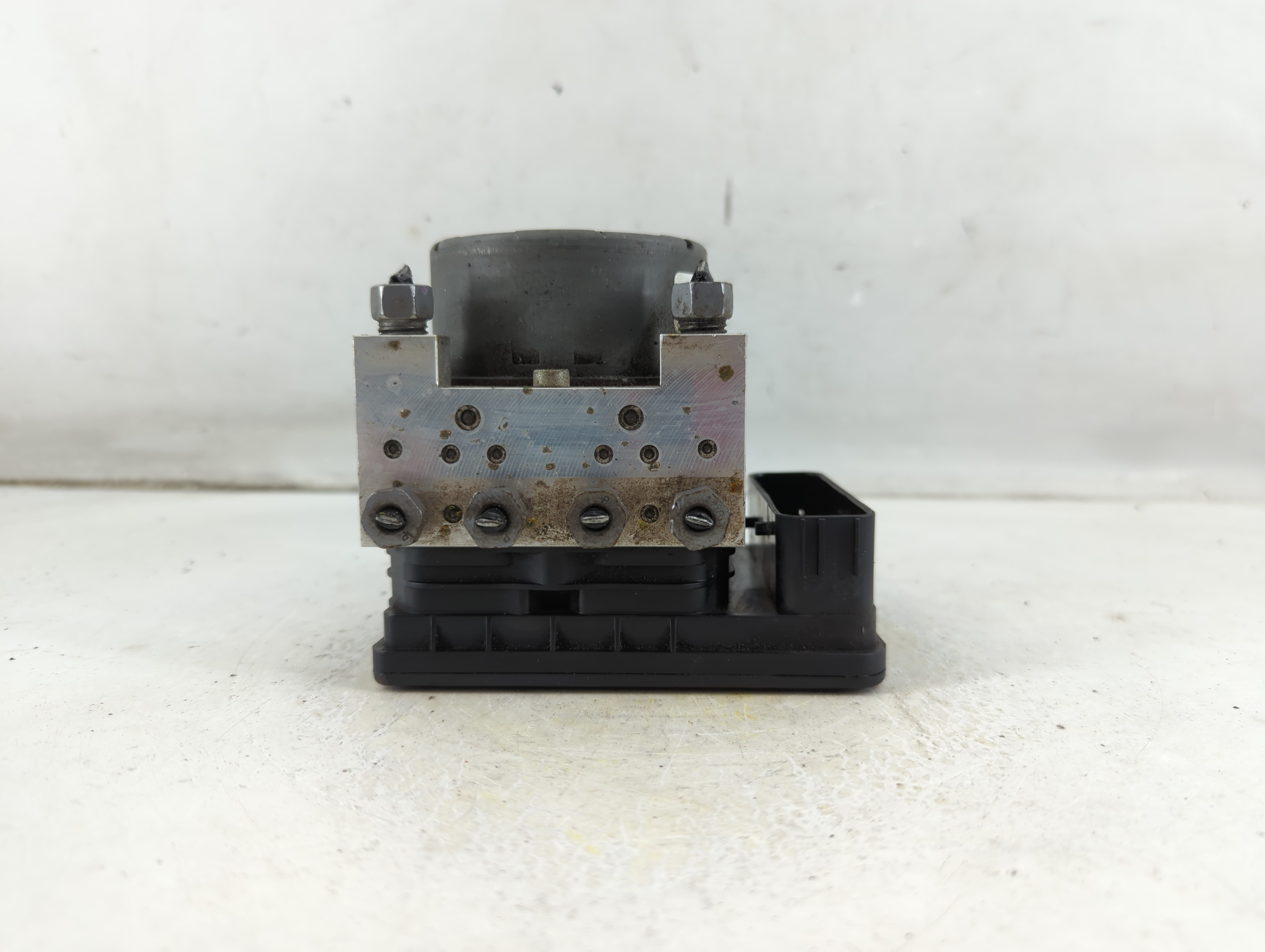2014-2016 Ford Fusion Abs Pump Control Module 1074487 - Oemusedautoparts1.com
