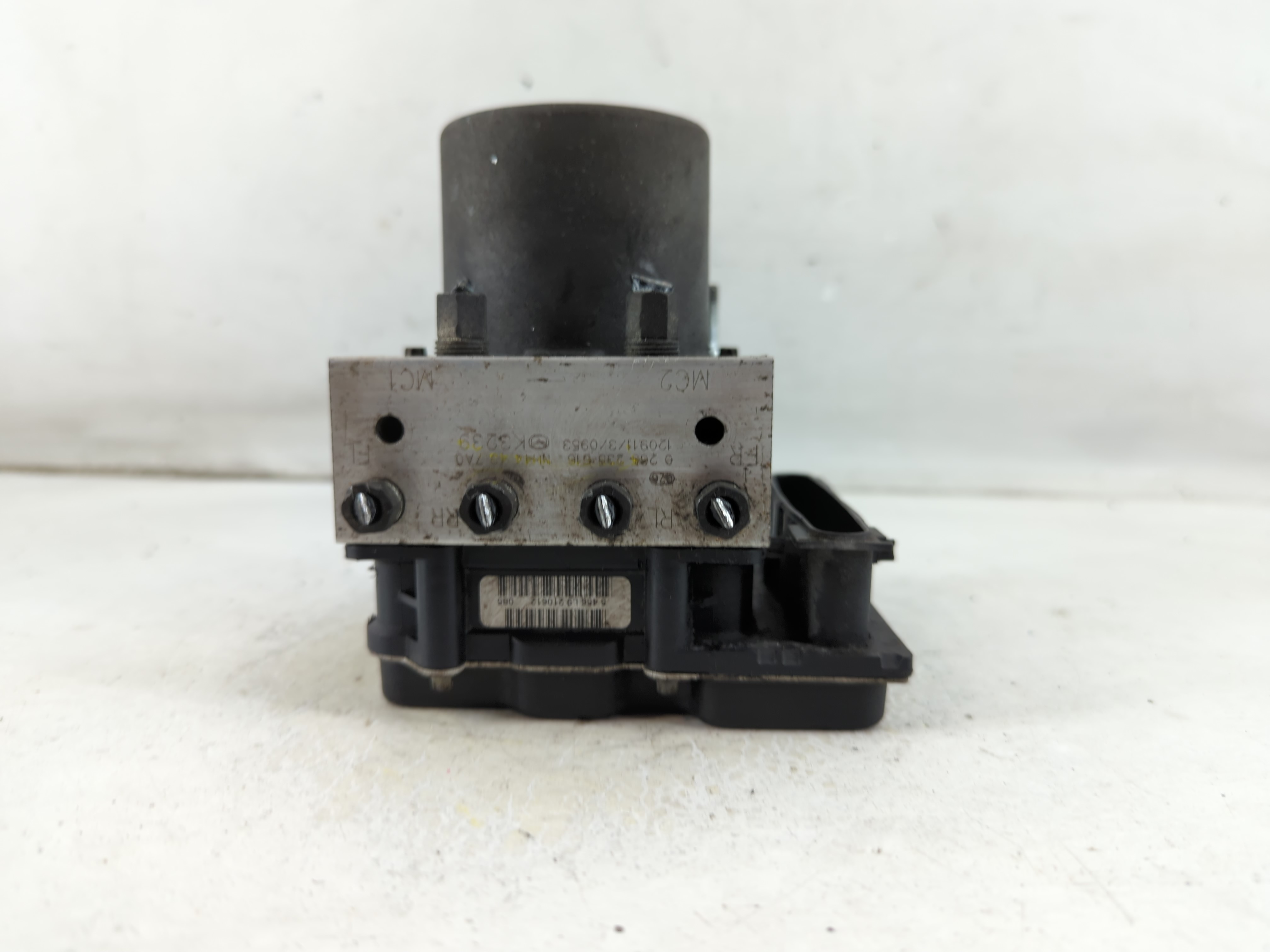 Picture of Mazda Miata Abs Pump Control Module 1074491