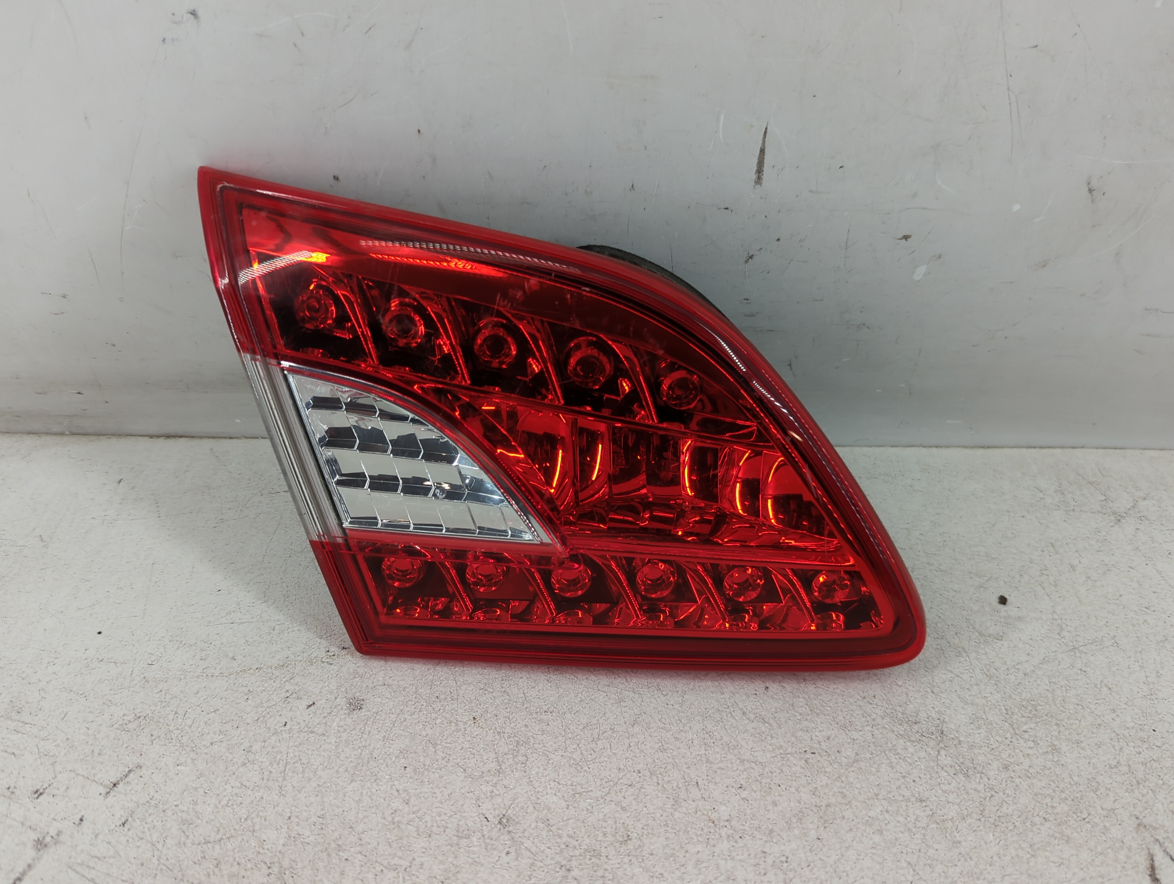 2013-2015 Nissan Sentra Driver Left Side Tail Light Taillight Oem 1074497 - Oemusedautoparts1.com