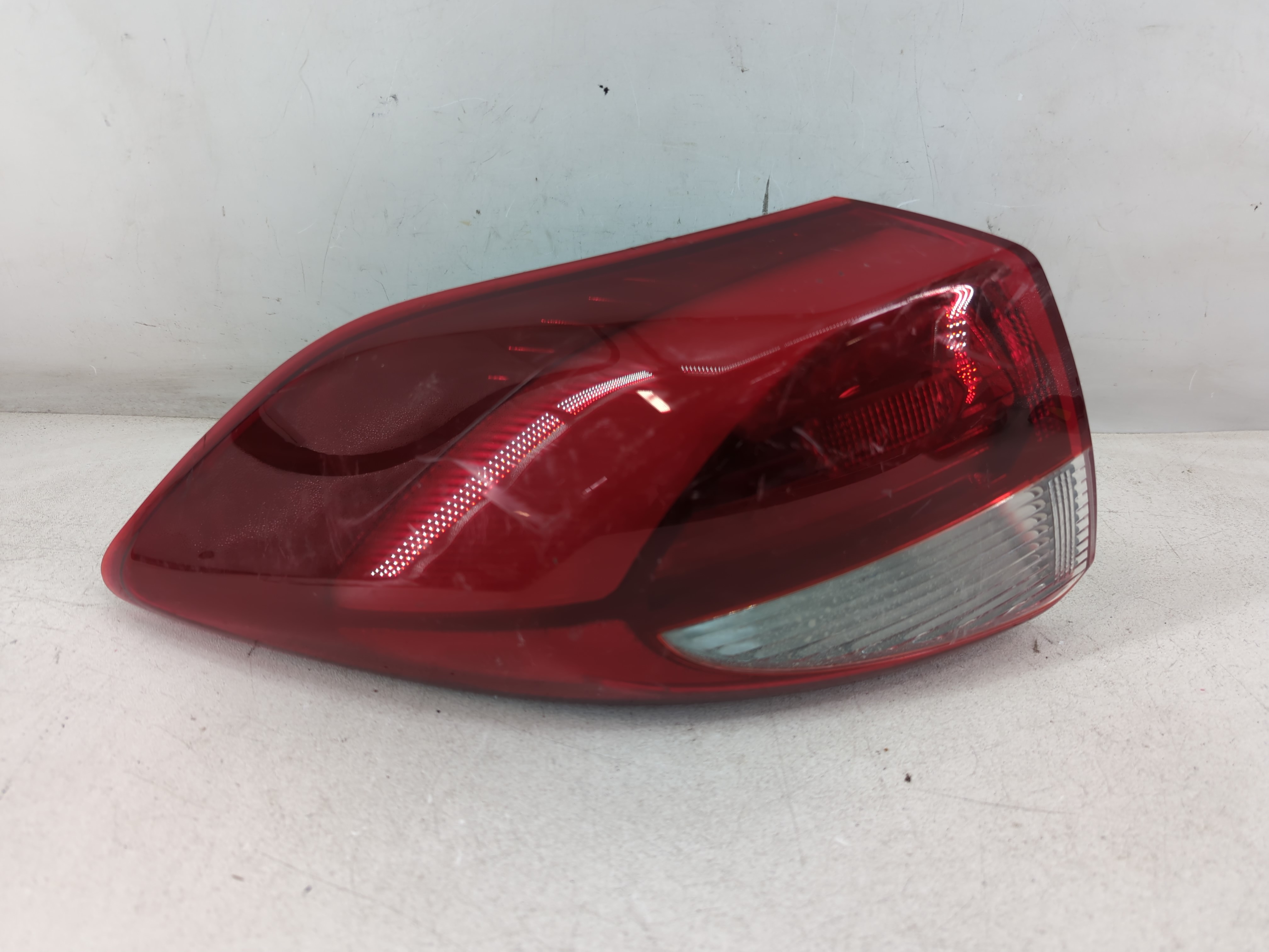 2016-2018 Hyundai Tucson Driver Left Side Tail Light Taillight Oem 1074501 - Oemusedautoparts1.com