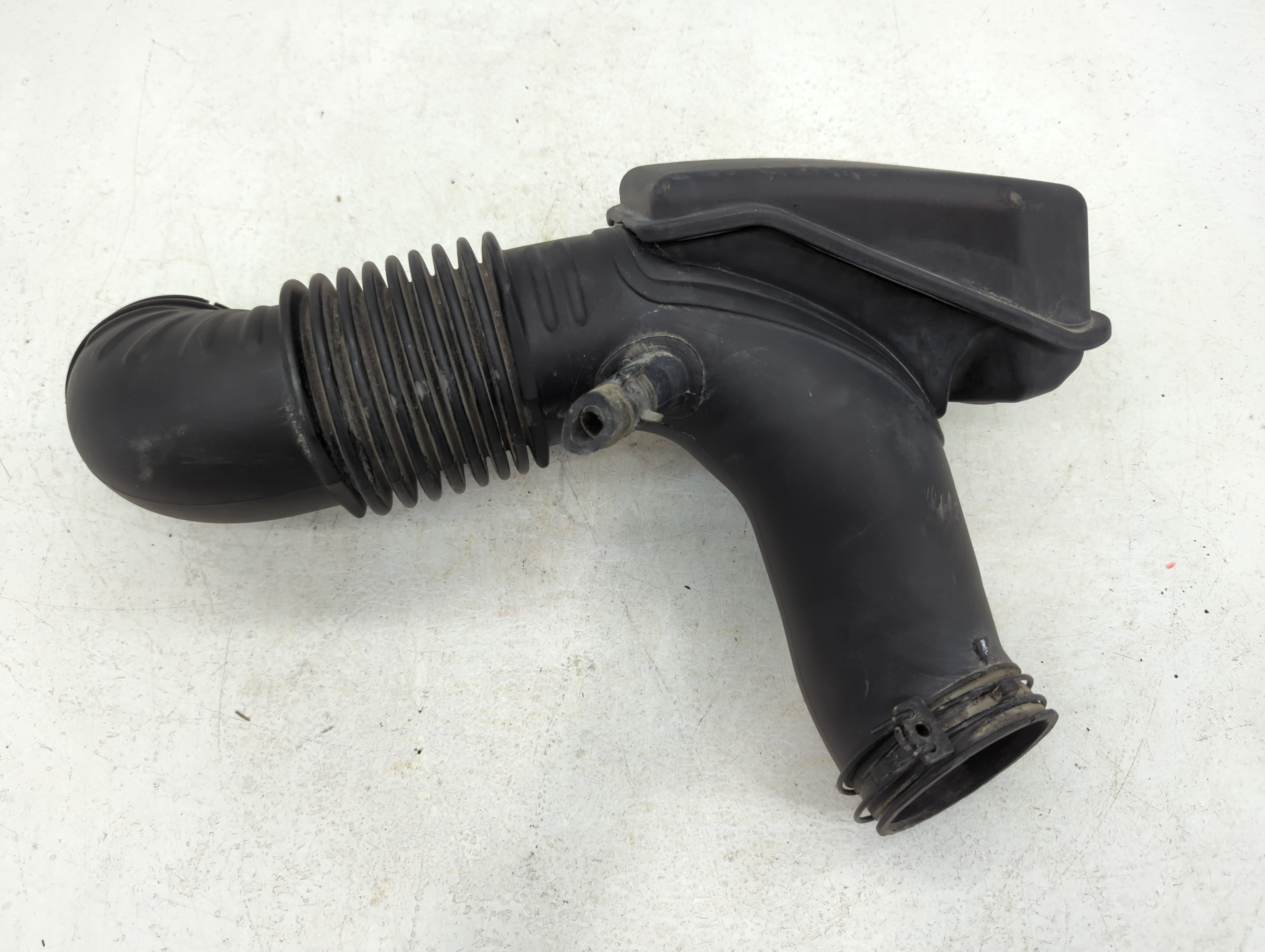 2008 Hyundai Sonata Air Cleaner Intake-duct Hose Tube 1074513 - Oemusedautoparts1.com