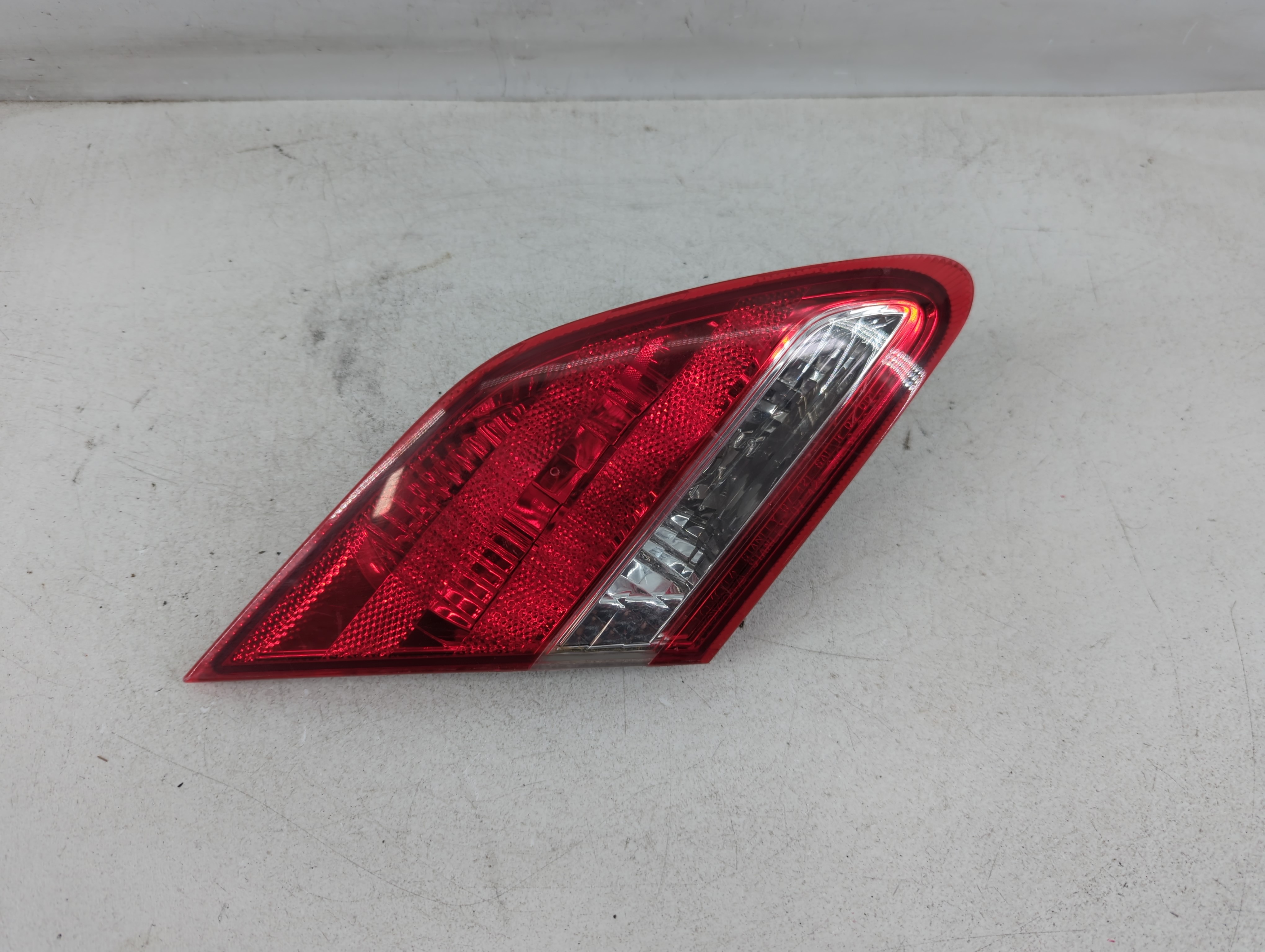 2005-2010 Toyota Avalon Driver Left Side Tail Light Taillight Oem 1074527 - Oemusedautoparts1.com