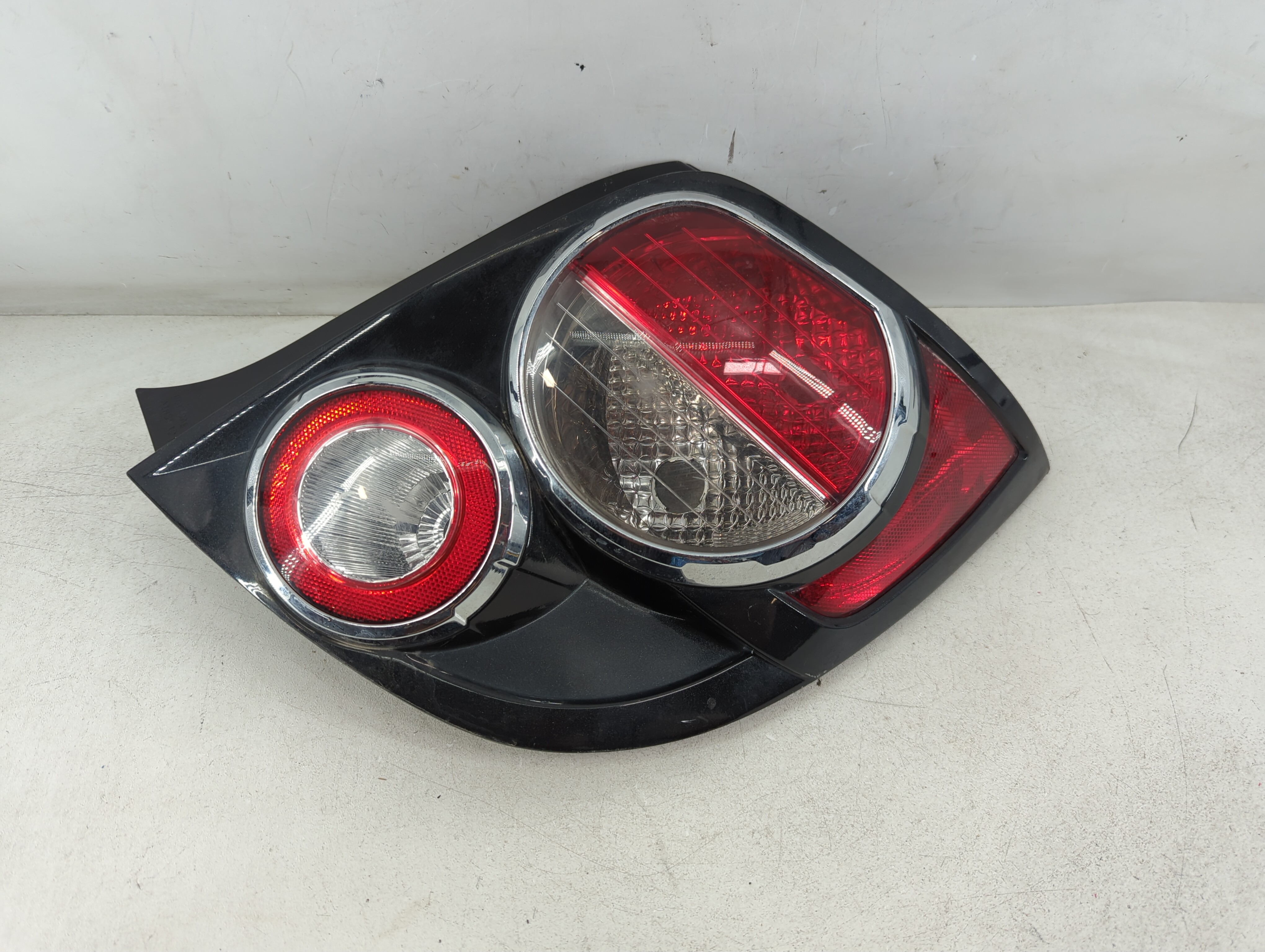2012-2016 Chevrolet Sonic Passenger Right Side Tail Light Taillight Oem 1074528 - Oemusedautoparts1.com