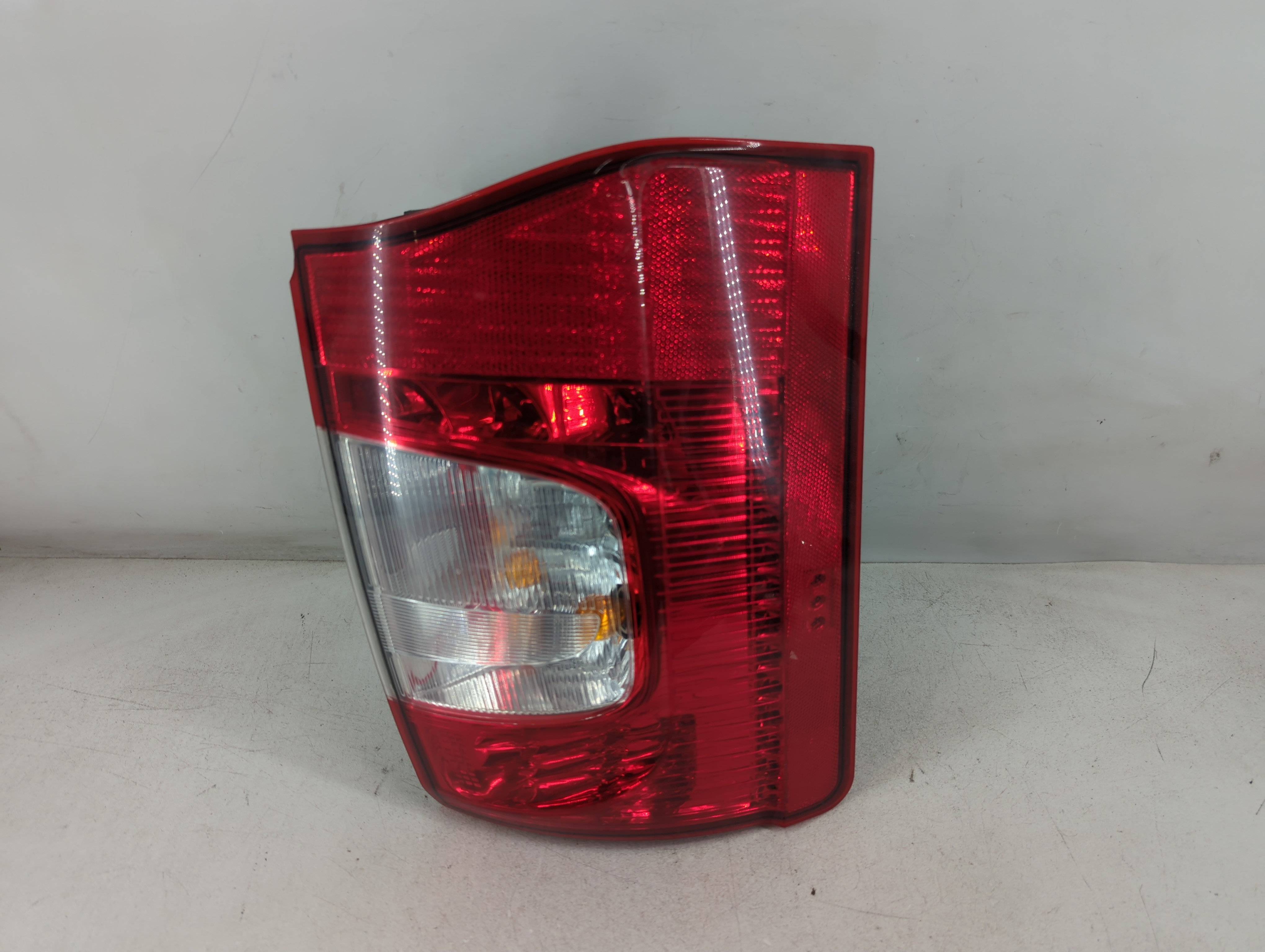 2011 Chrysler Town & Country Driver Left Side Tail Light Taillight Oem 1074531 - Oemusedautoparts1.com