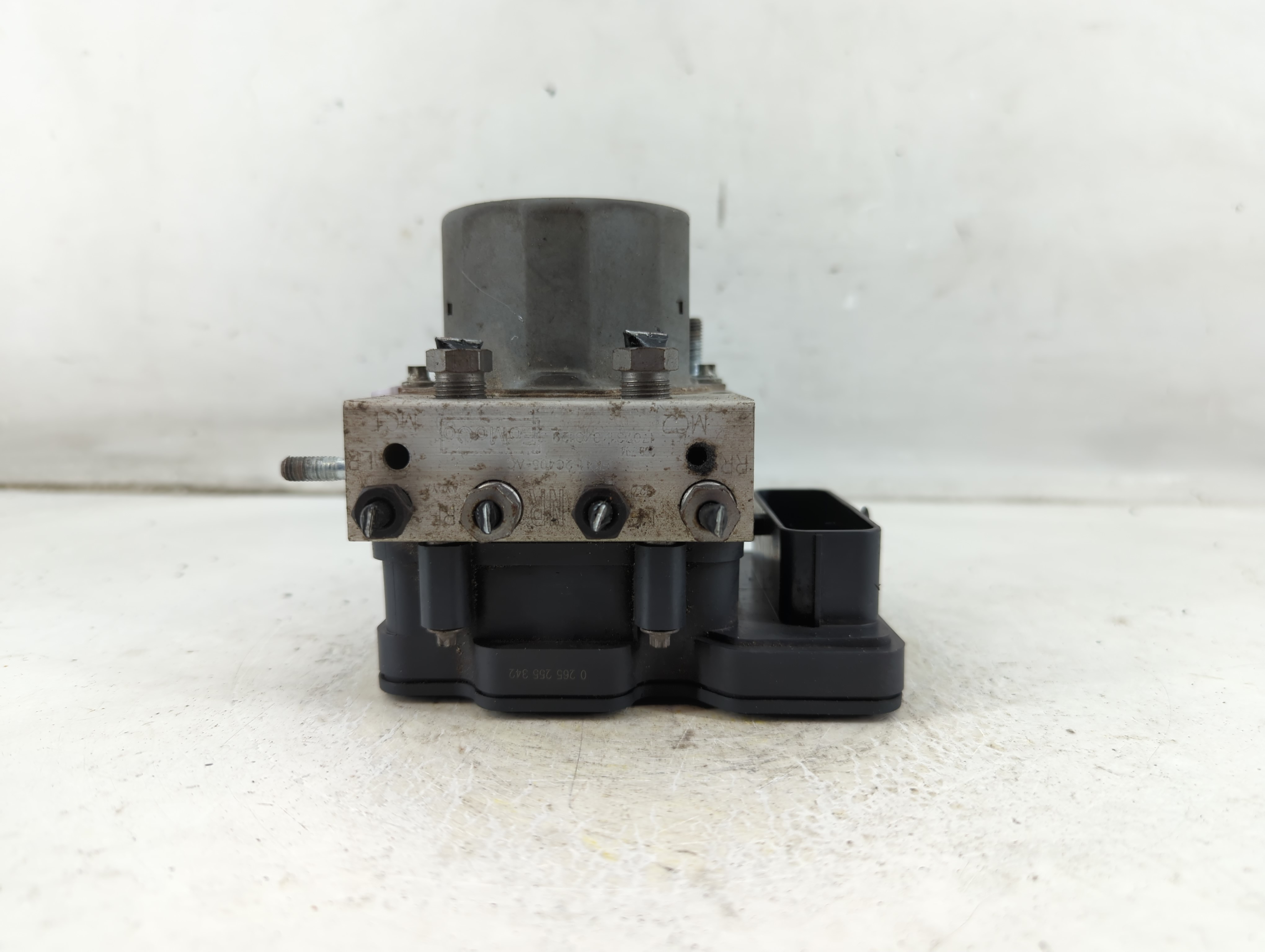 2015-2019 Ford Transit-150 Abs Pump Control Module 1074539 - Oemusedautoparts1.com
