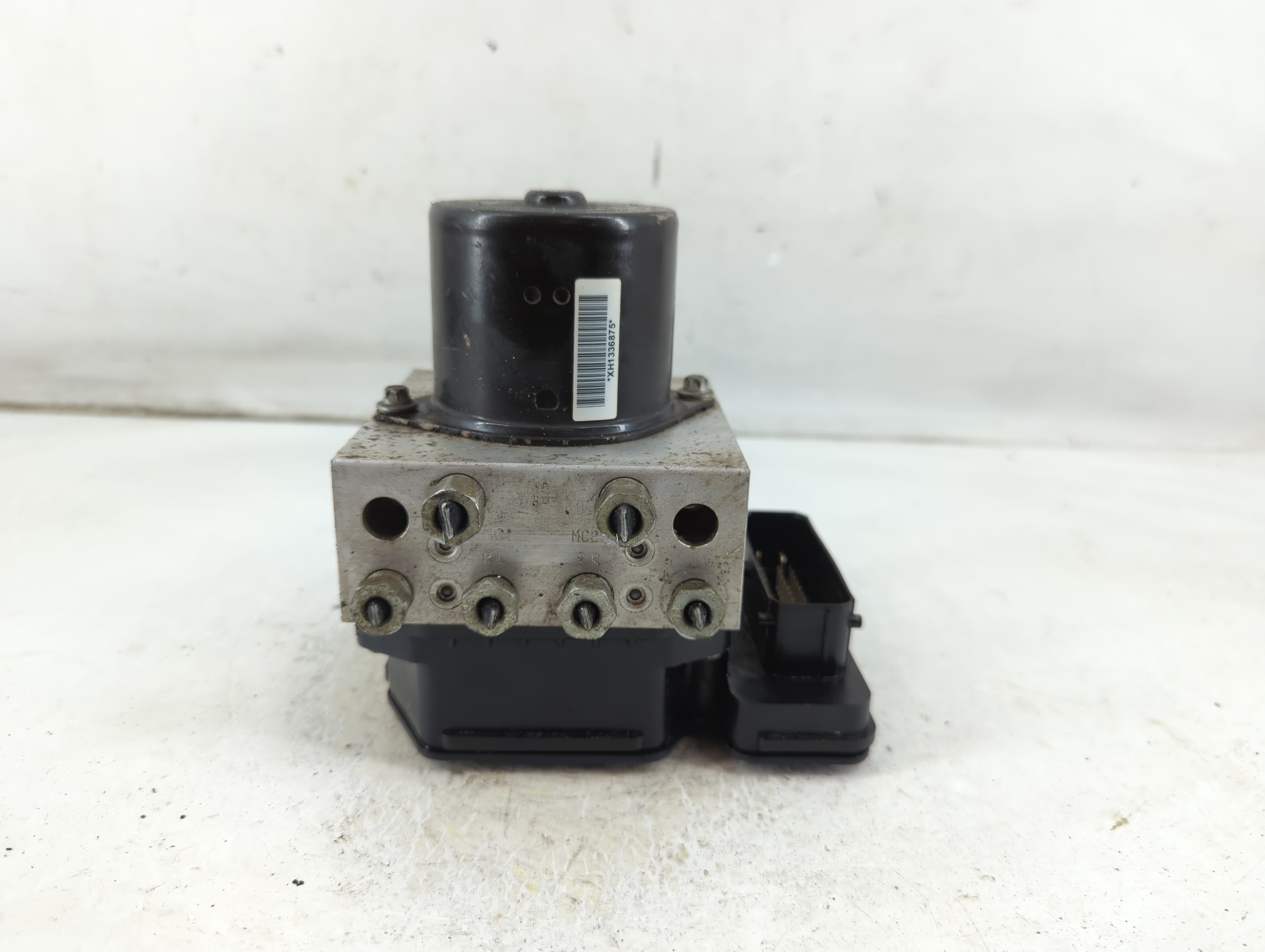 2013-2016 Chevrolet Malibu Abs Pump Control Module 1074571 - Oemusedautoparts1.com