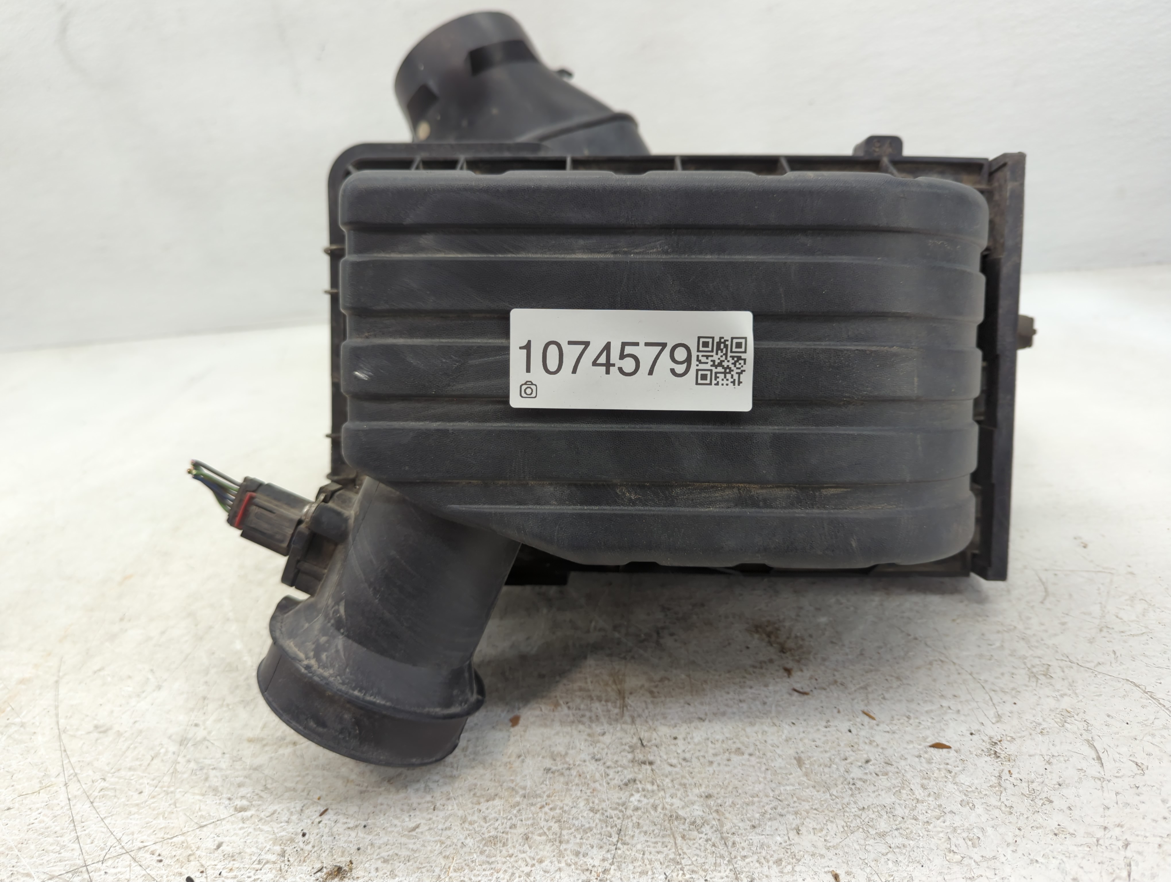 2006-2010 Ford Explorer Air Cleaner Intake-duct Hose Tube 1074579 - Oemusedautoparts1.com