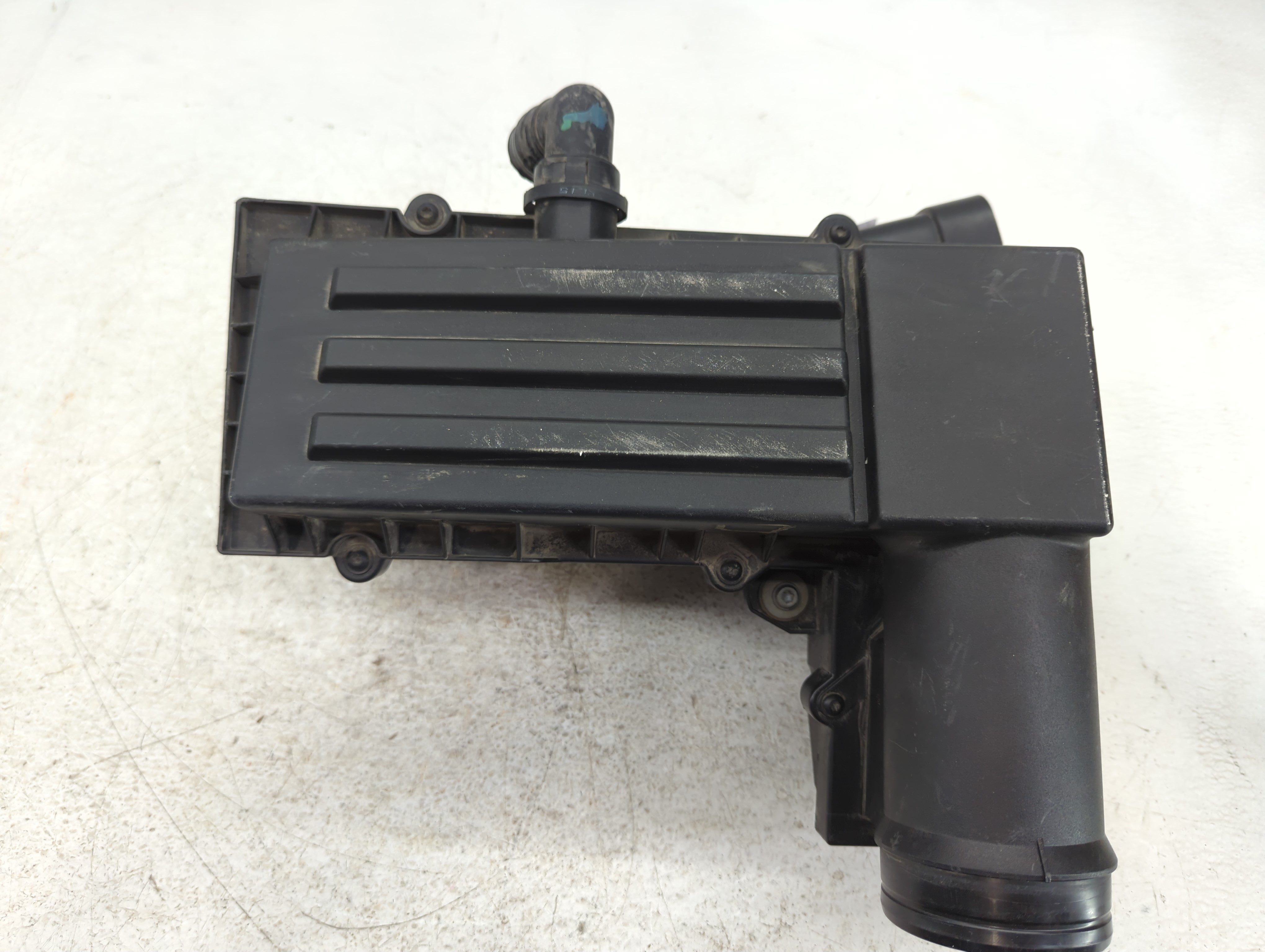 2008-2014 Volkswagen Jetta Air Cleaner Intake-duct Hose Tube 1074597 - Oemusedautoparts1.com