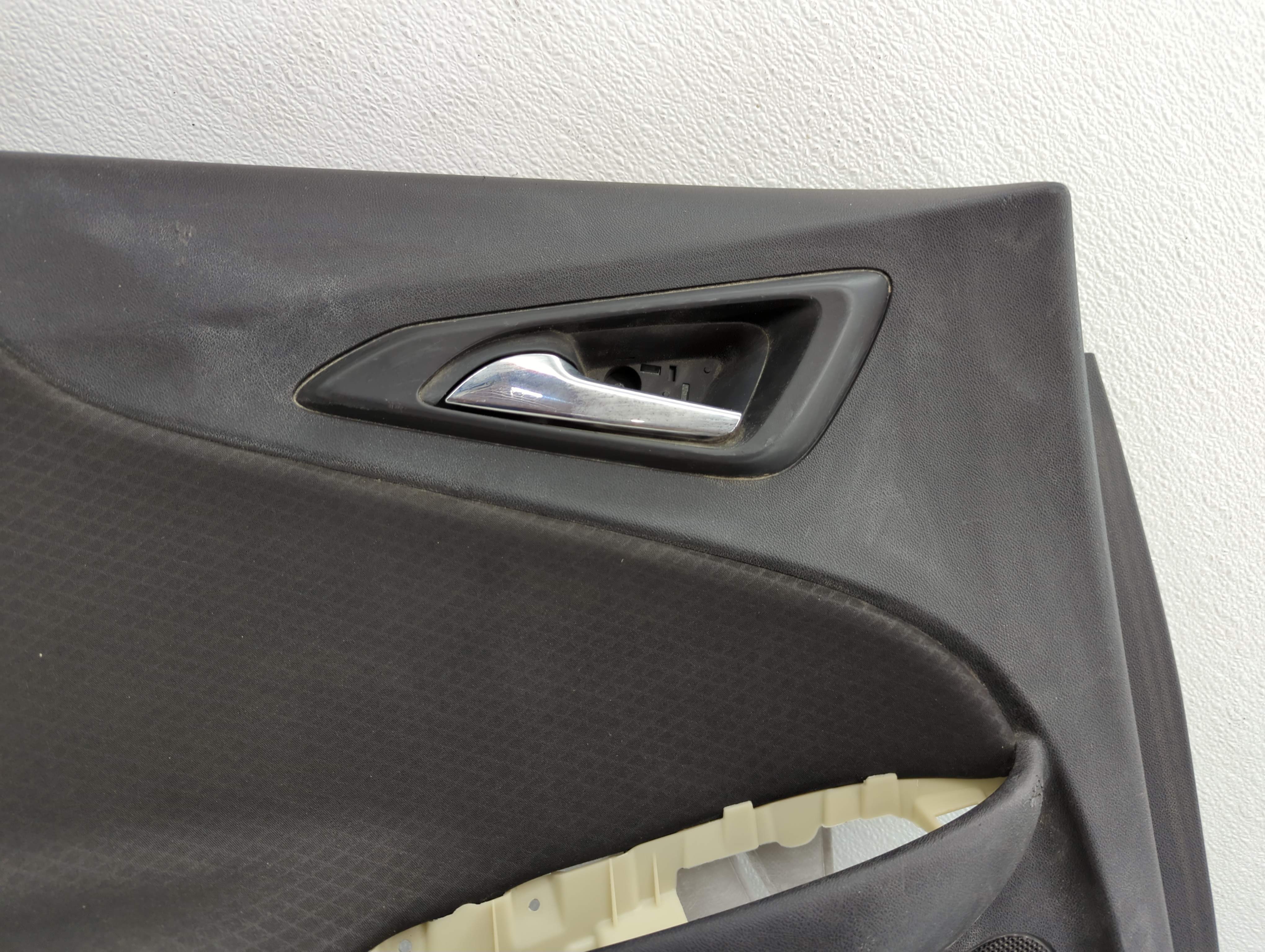 Picture of 2011 Cadillac Dts Engine Cover 1074600