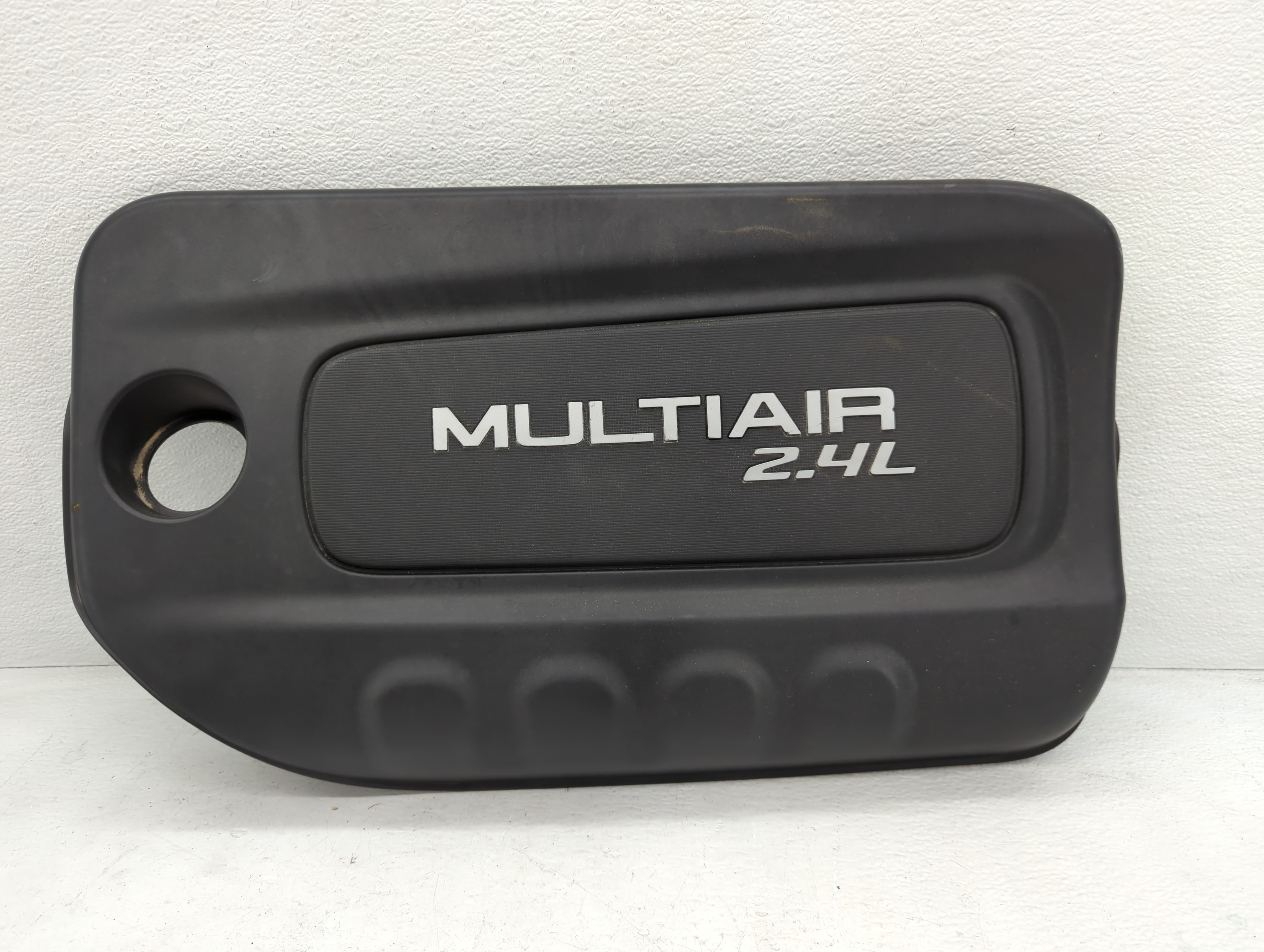 2017 Chrysler 200 Engine Cover 1074601 - Oemusedautoparts1.com