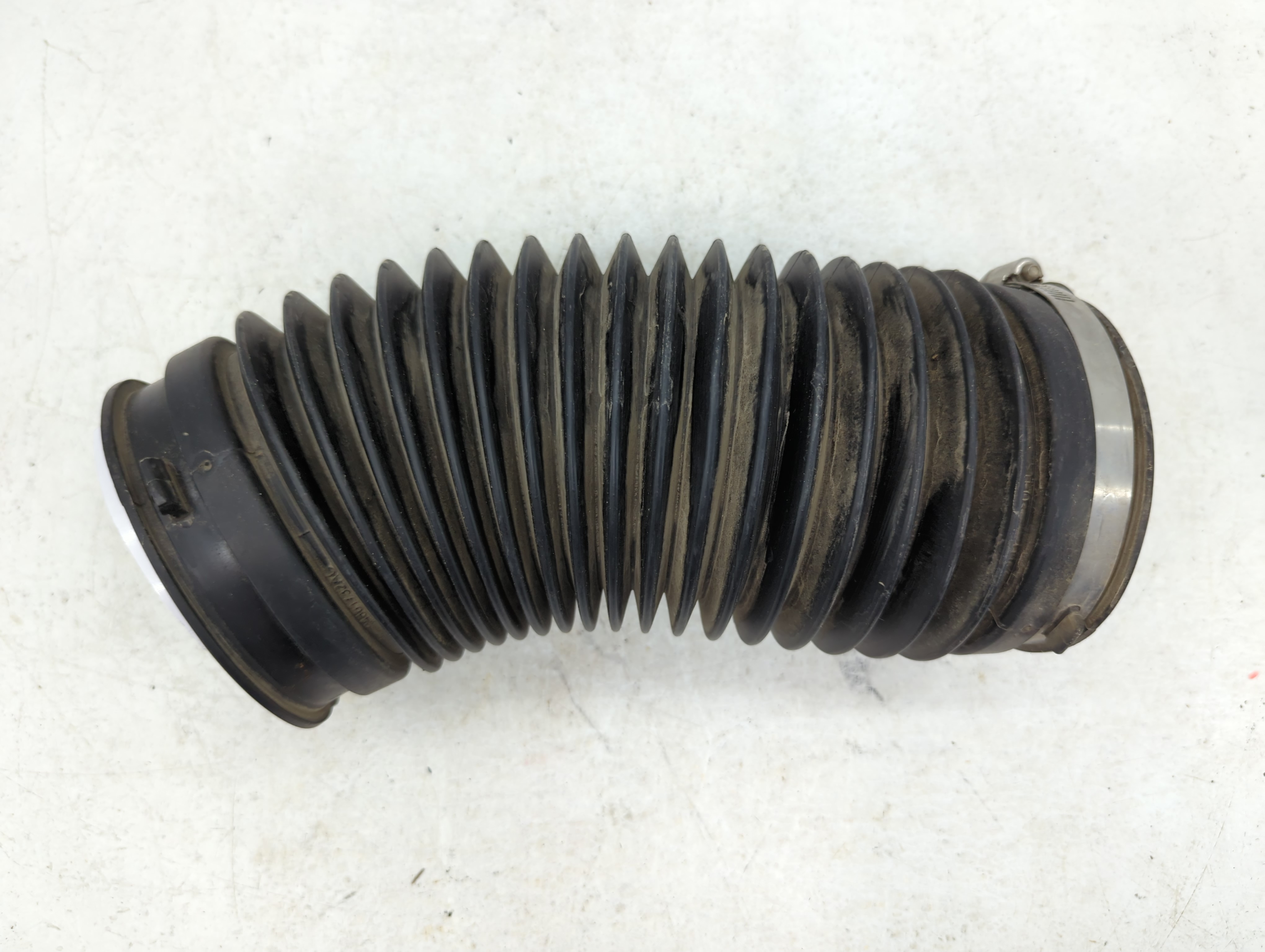 2014 Chrysler Town & Country Air Cleaner Intake Duct Hose Tube 1074617 - Oemusedautoparts1.com