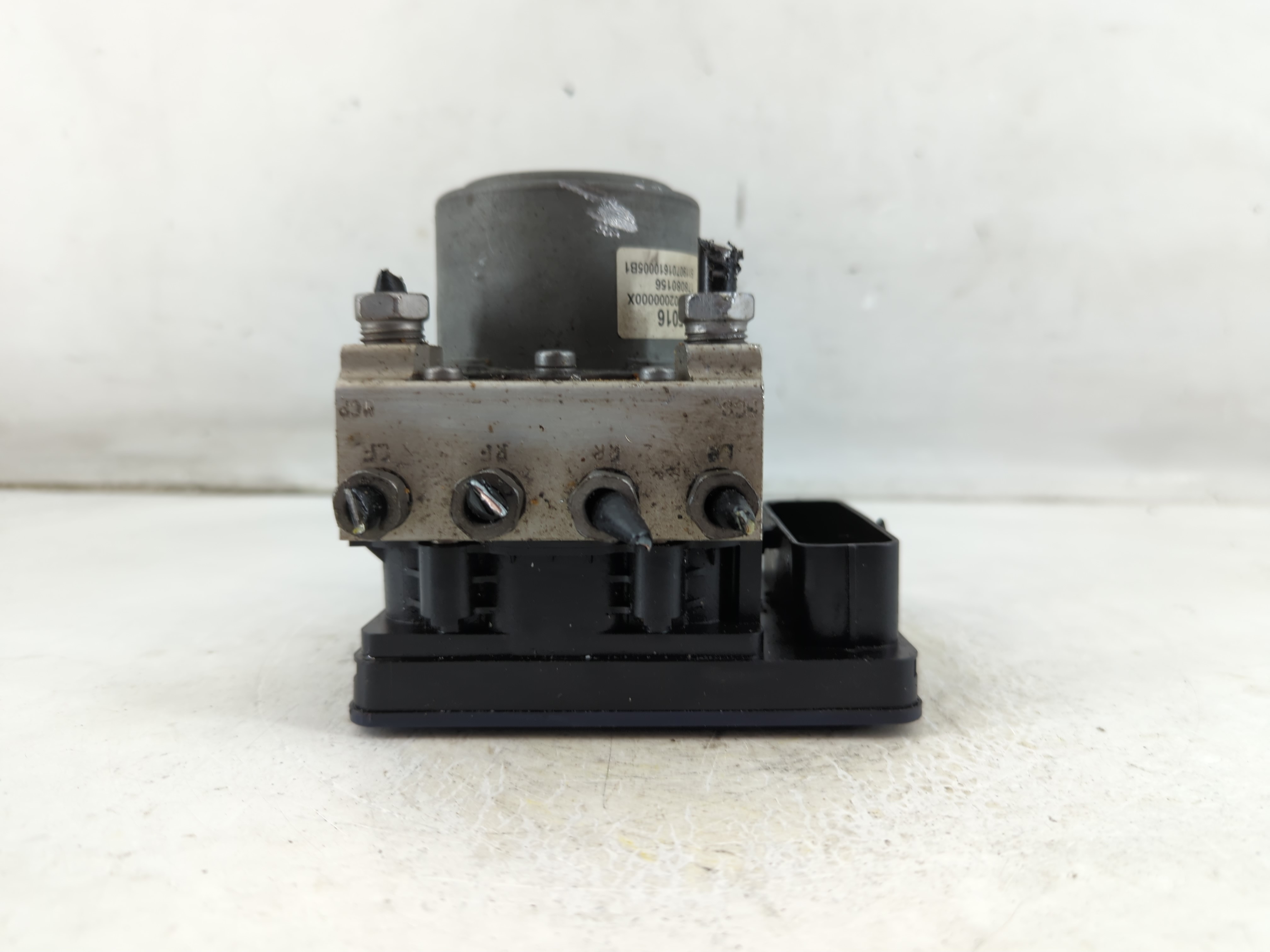 2018-2021 Chevrolet Express 2500 Abs Pump Control Module 1074618 - Oemusedautoparts1.com