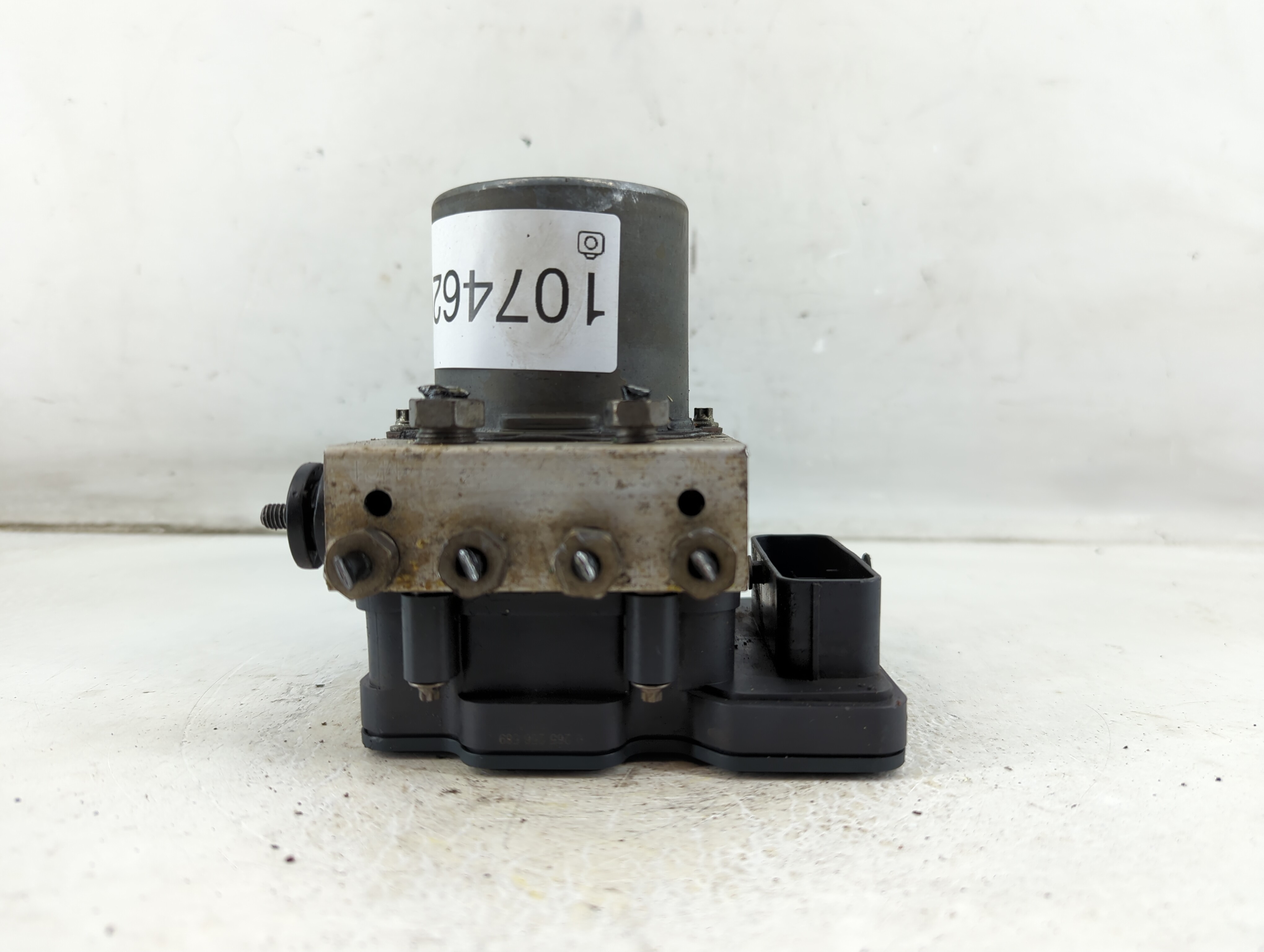 2016-2016 Ford F-150 Abs Pump Control Module 1074620 - Oemusedautoparts1.com