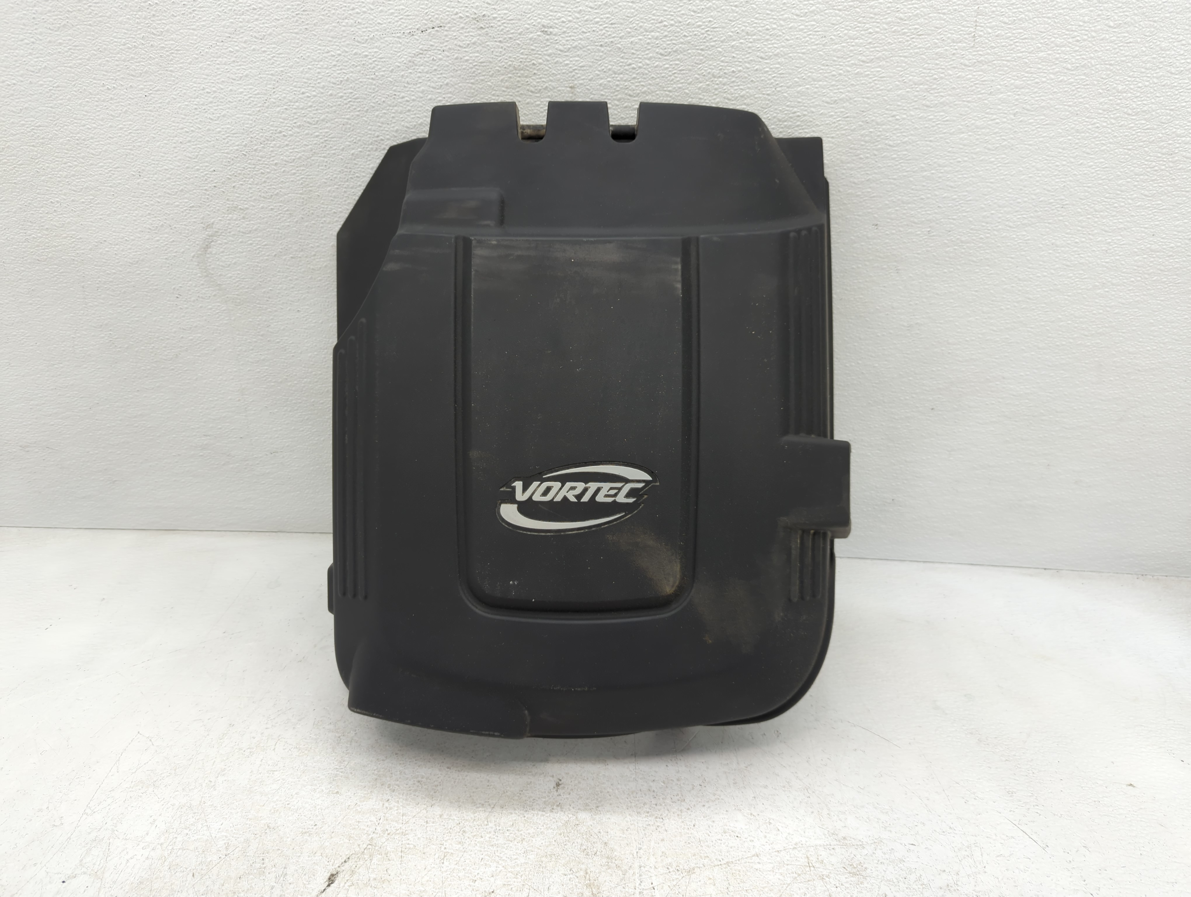 2007 Cadillac Escalade Engine Cover 1074634 - Oemusedautoparts1.com
