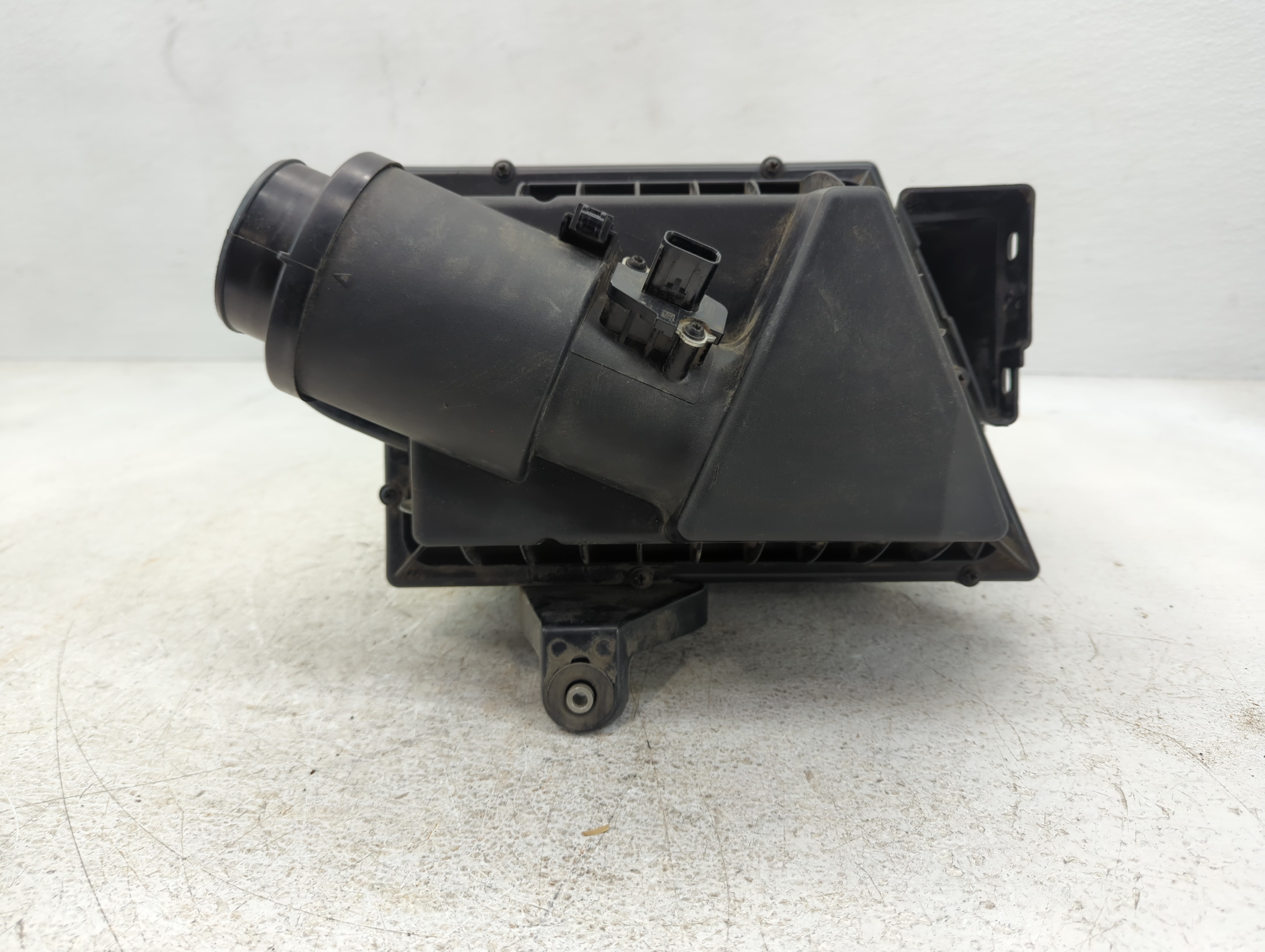 2015-2017 Land Rover Discovery Sport Air Cleaner Intake-duct Hose Tube 1074637 - Oemusedautoparts1.com