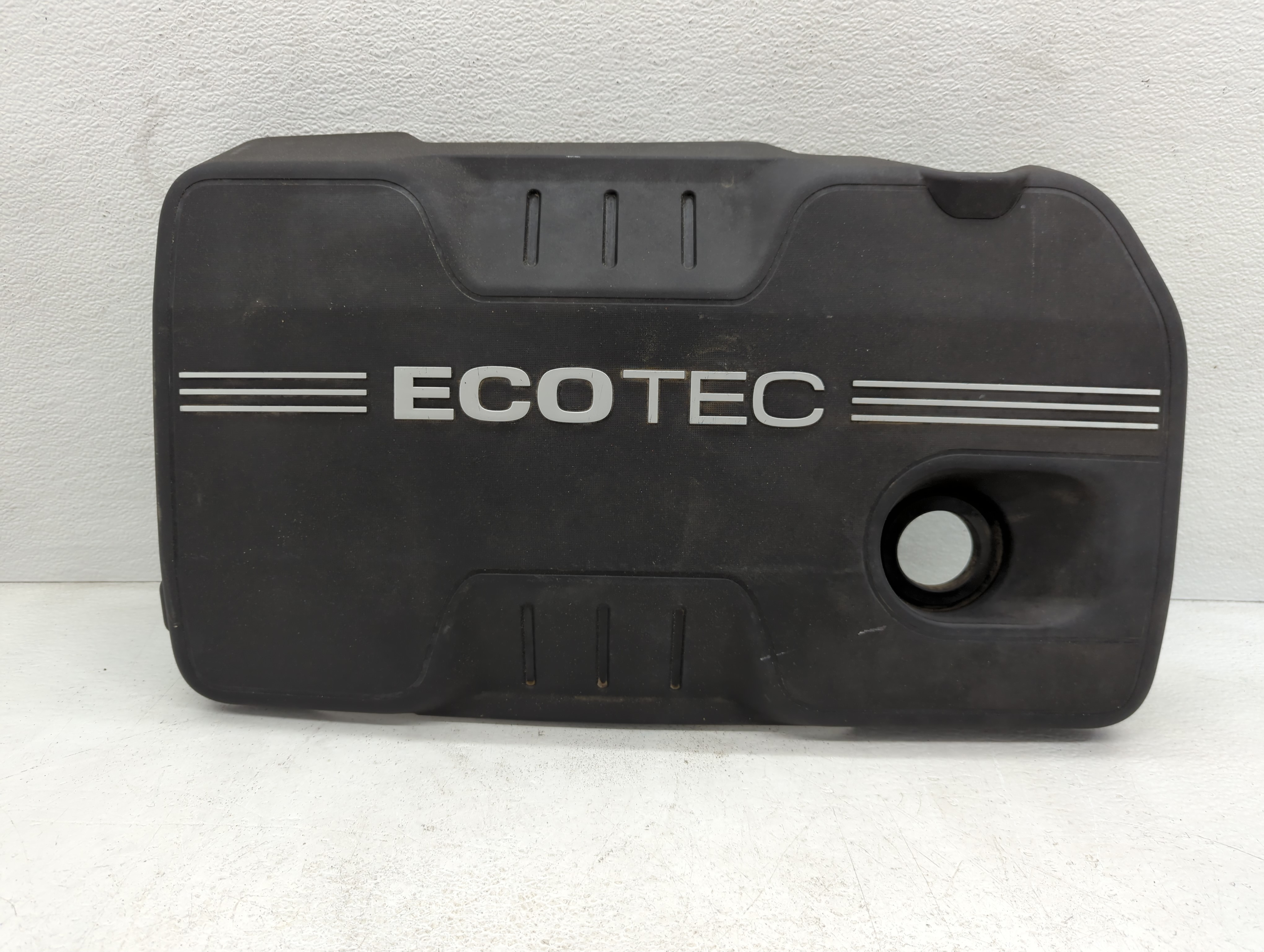 2010 Chevrolet Equinox Engine Cover 1074646 - Oemusedautoparts1.com