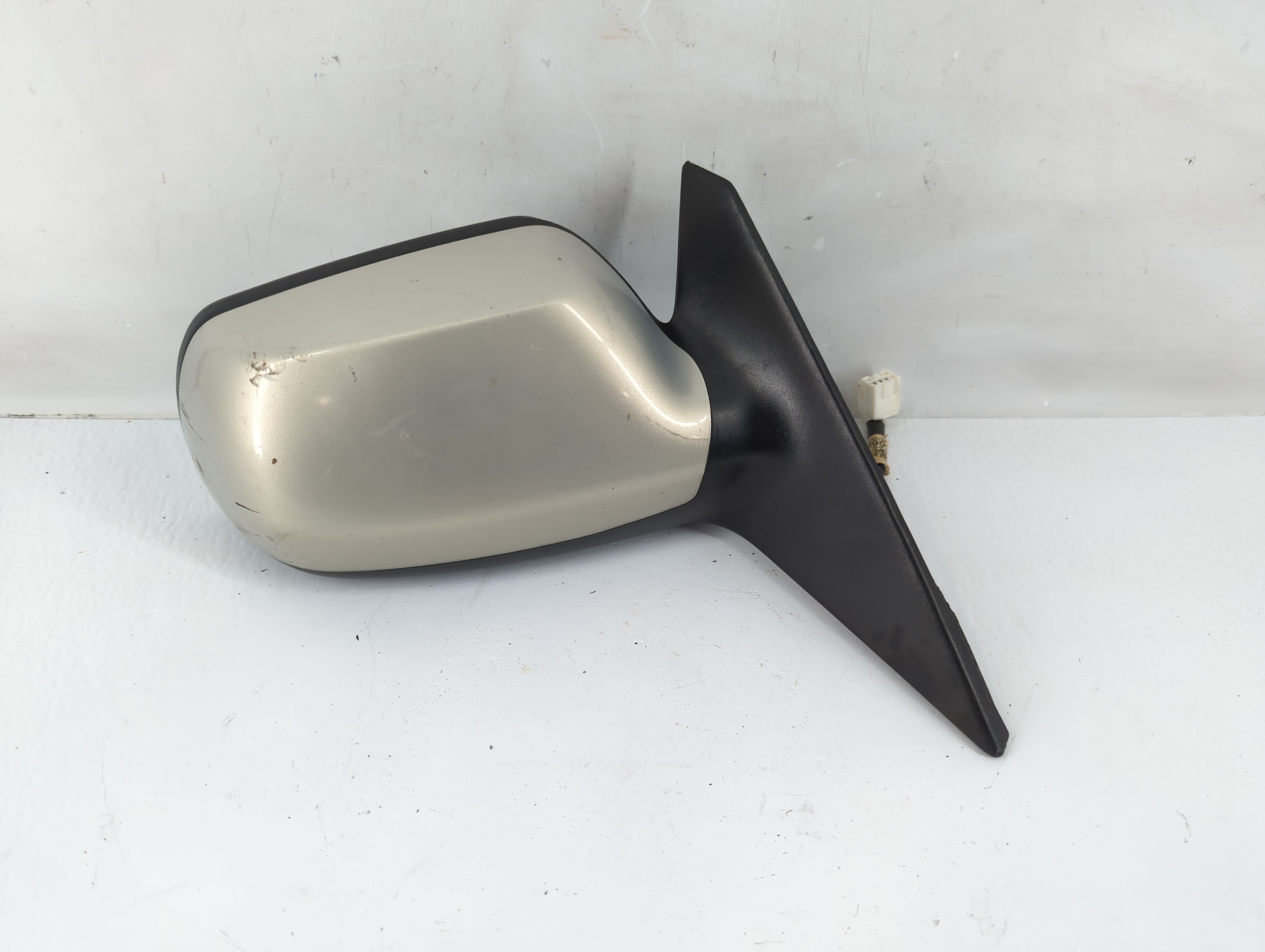 Picture of 2007 Mazda 6 Passenger Right Side View Manual Door Mirror Beige 1074654