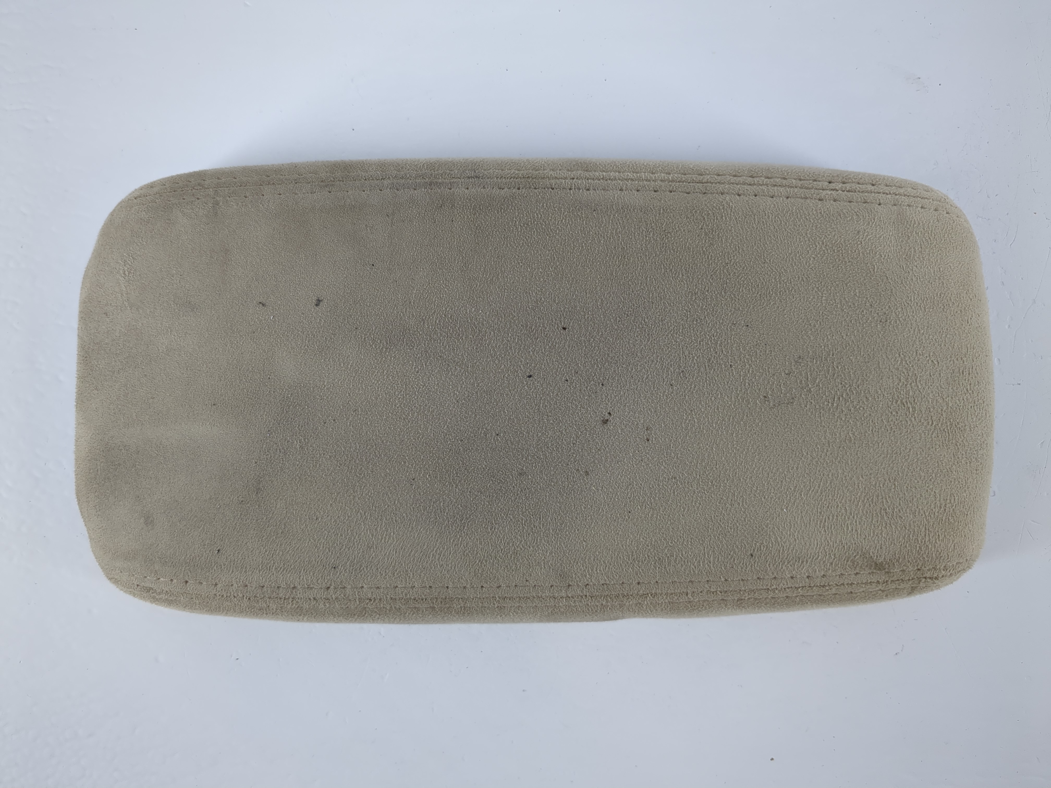 Picture of 2007 Mazda 6 Center Console Armrest Cover Lid Beige 1074655