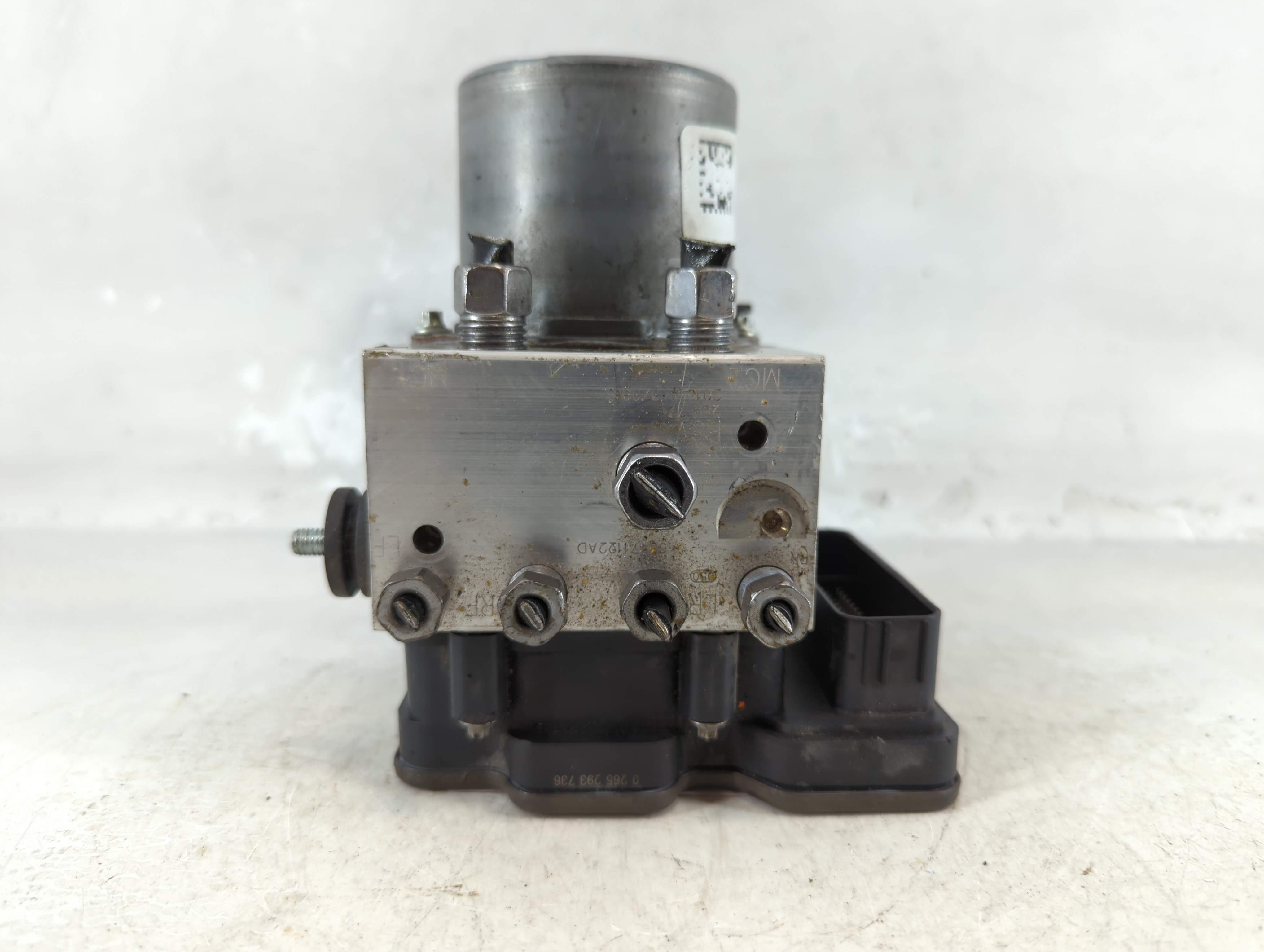 2020-2020 Chrysler Pacifica Abs Pump Control Module 1074772 - Oemusedautoparts1.com