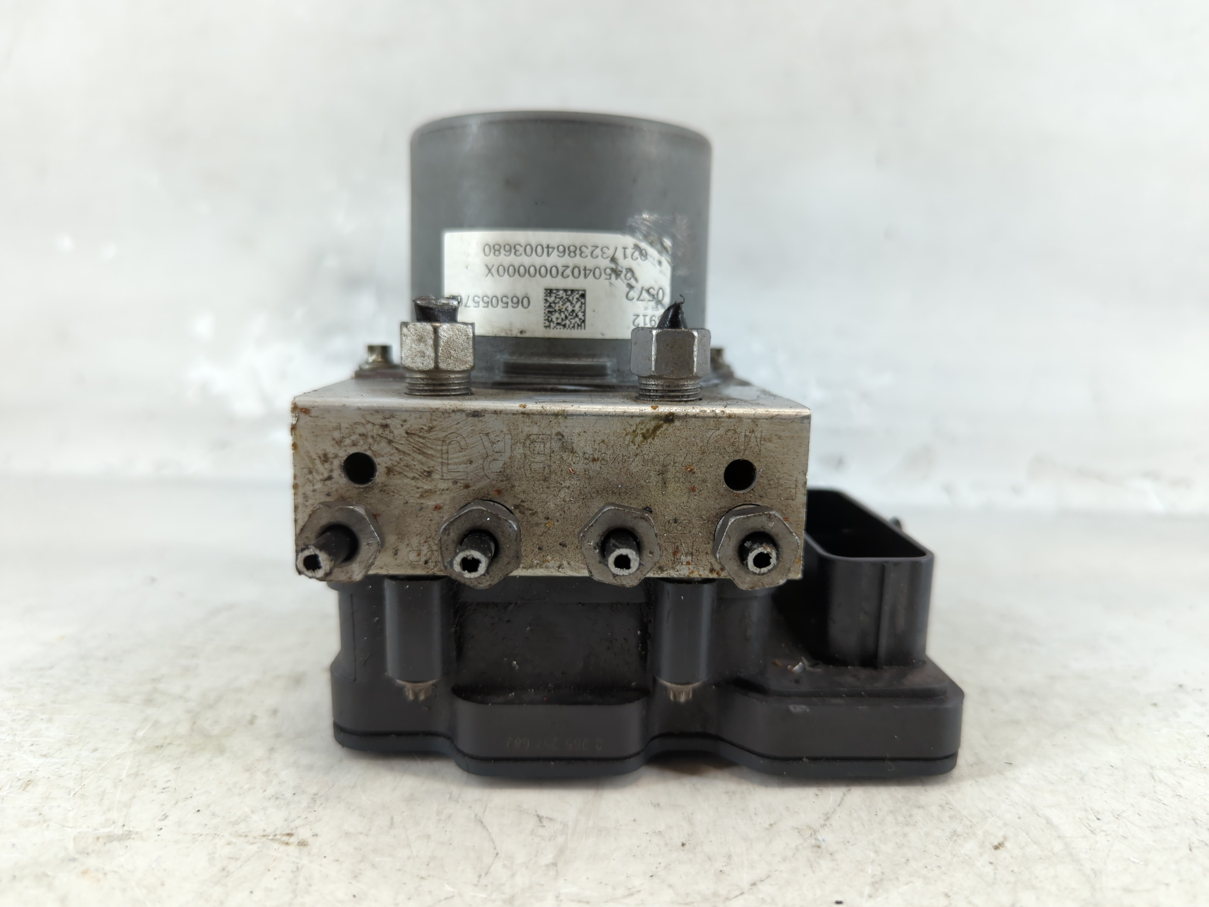 2018-2018 Chevrolet Cruze Abs Pump Control Module 1074777 - Oemusedautoparts1.com