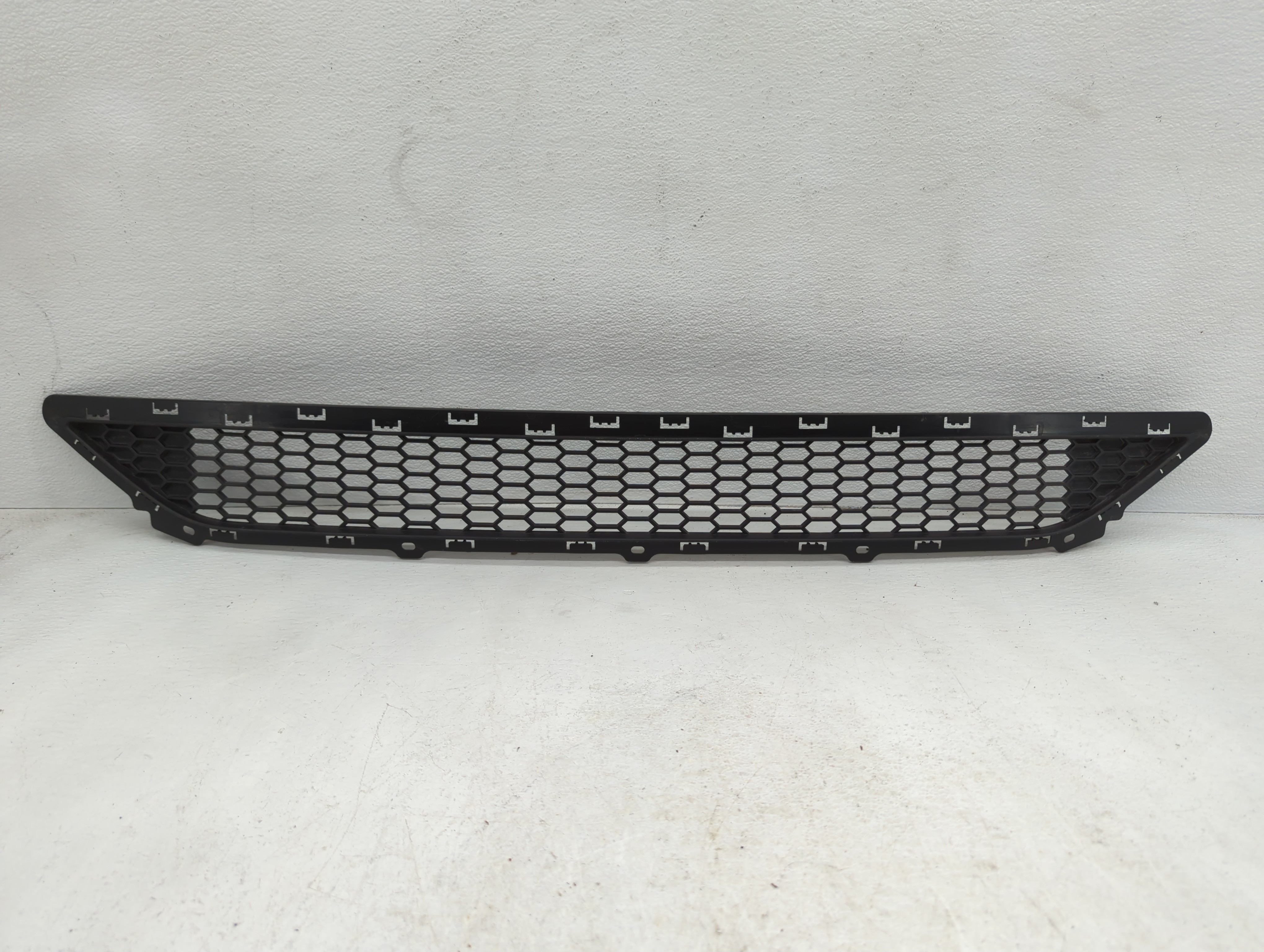 Picture of 2016-2018 Hyundai Tucson Front Bumper Grille Cover 1074794