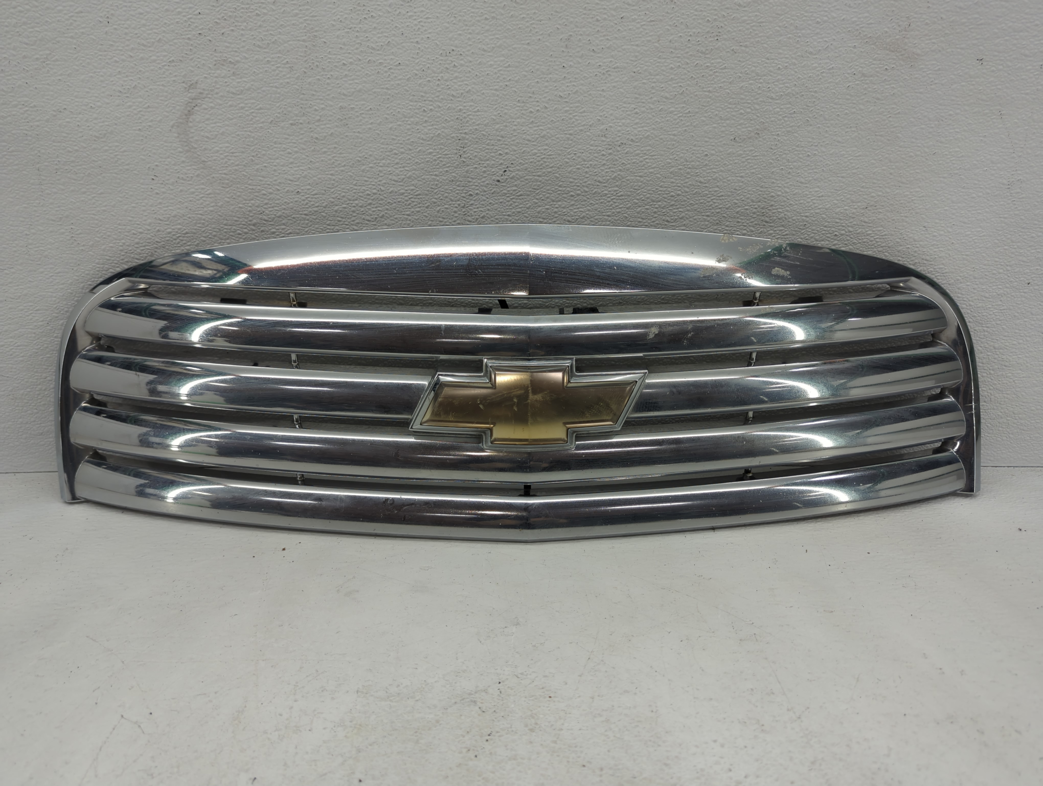 2006-2011 Chevrolet Hhr Front Bumper Grille Cover 1074797 - Oemusedautoparts1.com