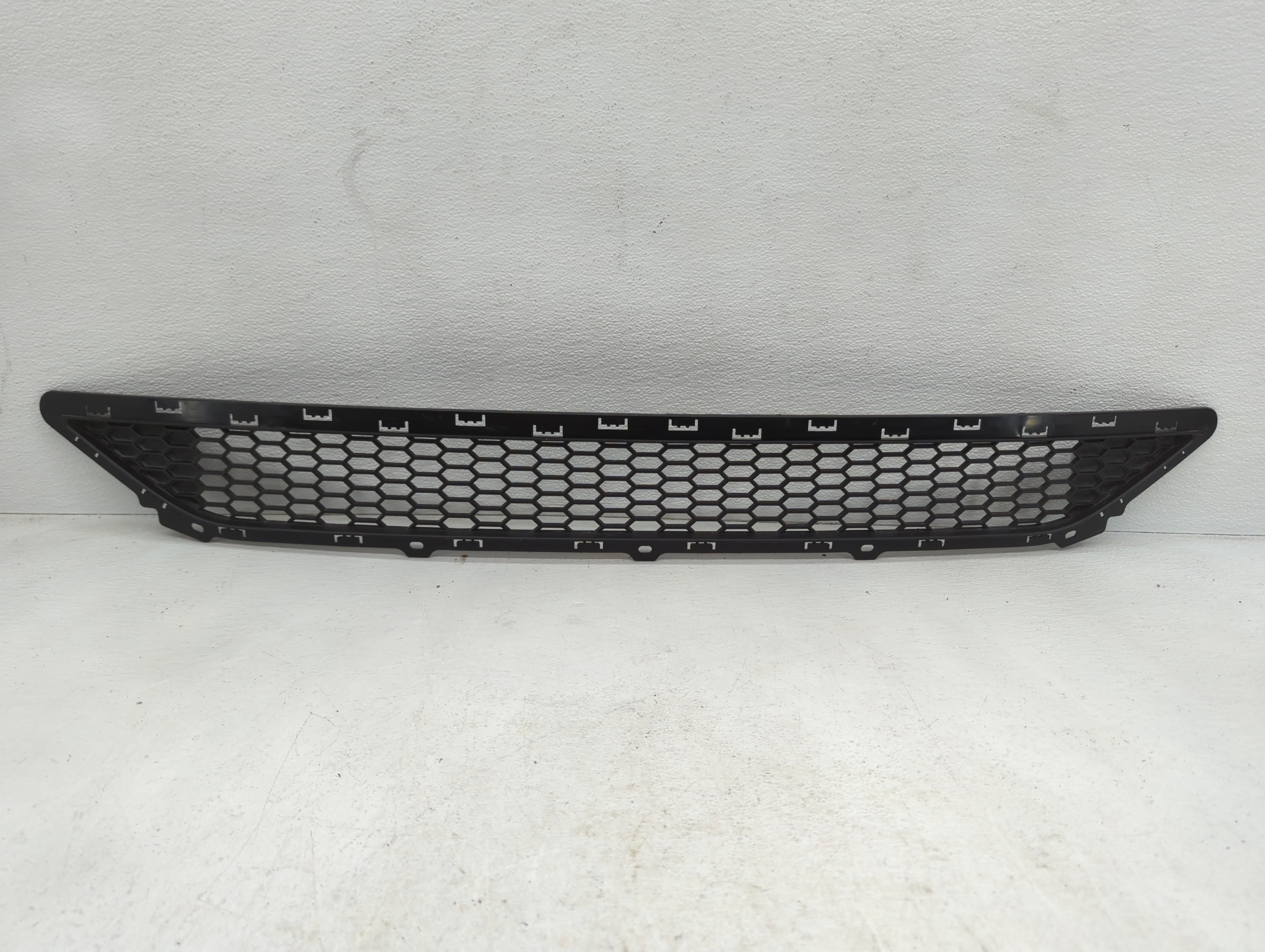Picture of 2016-2018 Hyundai Tucson Front Bumper Grille Cover 1074798