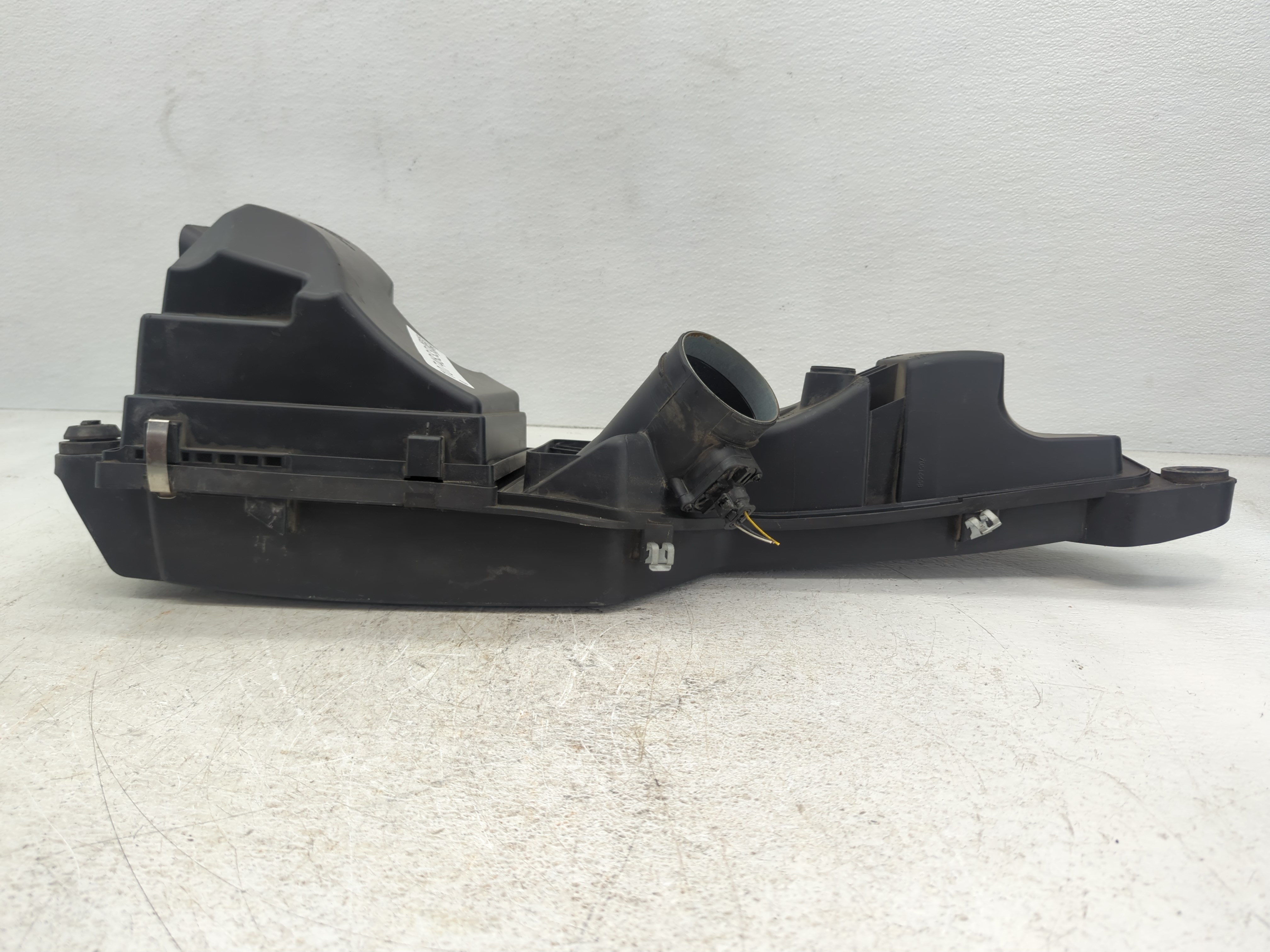 2012-2016 Bmw 328i Air Cleaner Intake-duct Hose Tube 1074833 - Oemusedautoparts1.com