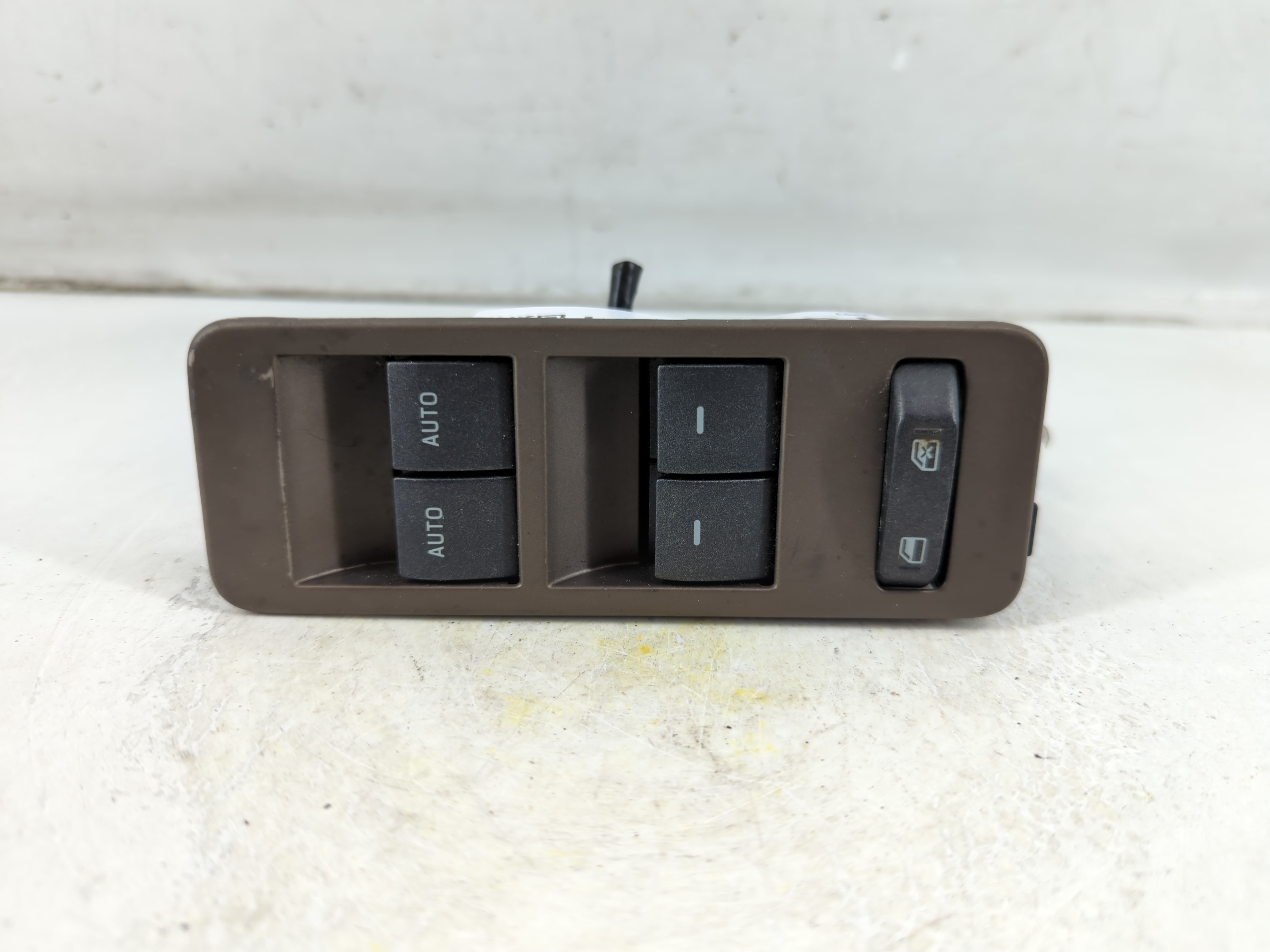 2011-2015 Lincoln Mkx Driver Left Door Master Power Window Switch 1074841 - Oemusedautoparts1.com