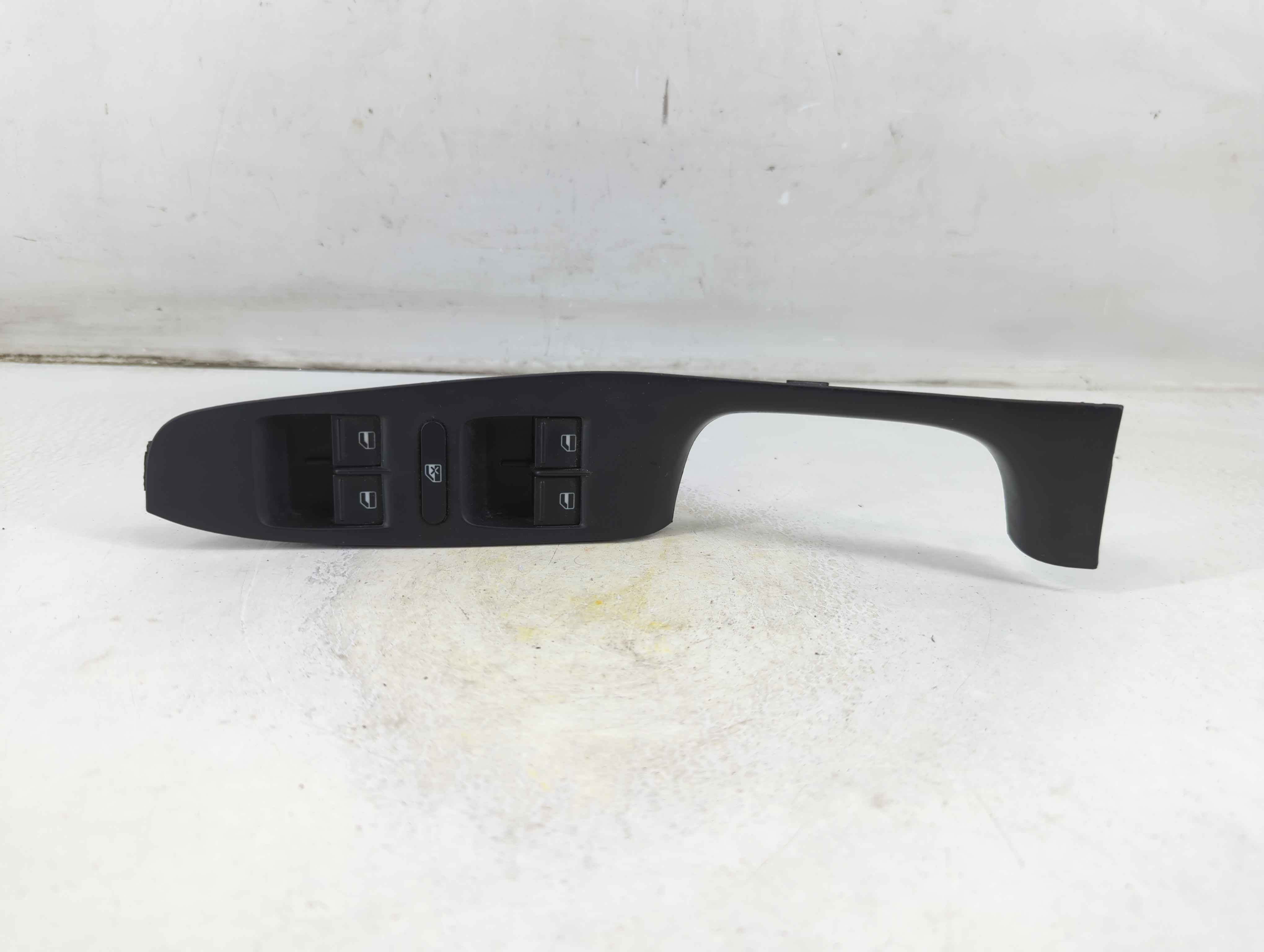 2015 Volkswagen Jetta Driver Left Door Master Power Window Switch 1074846 - Oemusedautoparts1.com