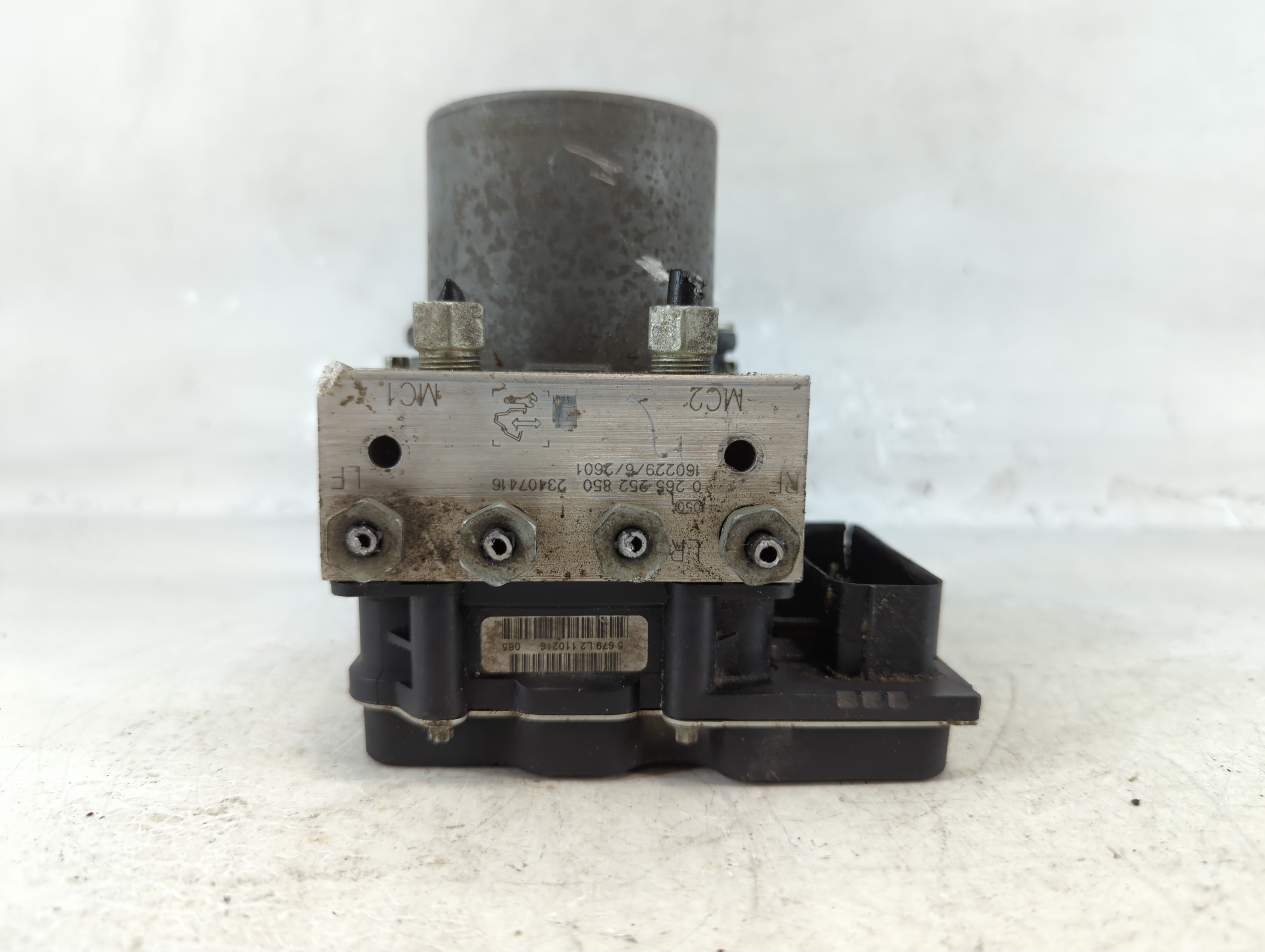 2017-2017 Chevrolet Traverse Abs Pump Control Module 1074857 - Oemusedautoparts1.com