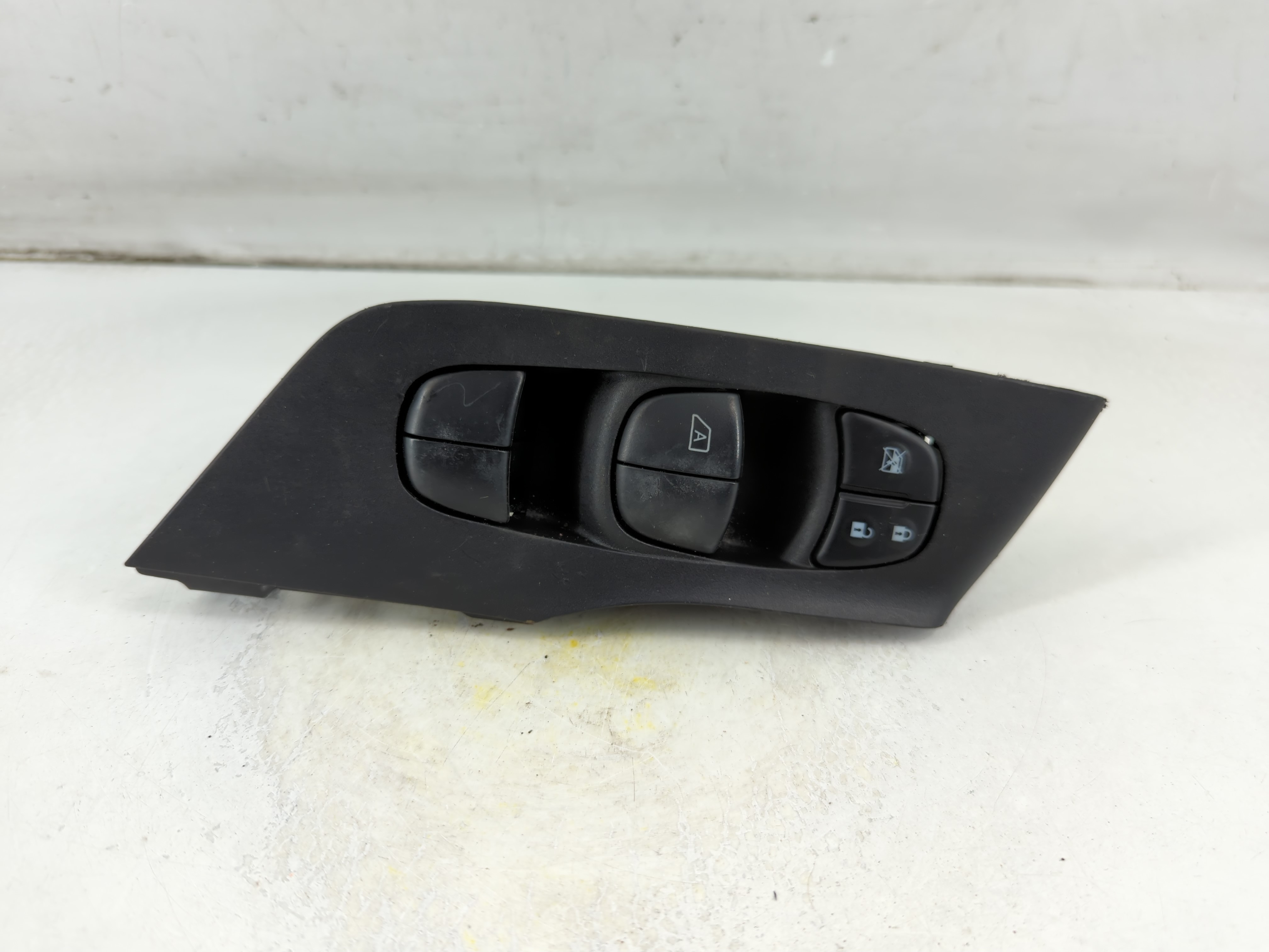 2013-2018 Nissan Altima Driver Left Door Master Power Window Switch 1074879 - Oemusedautoparts1.com