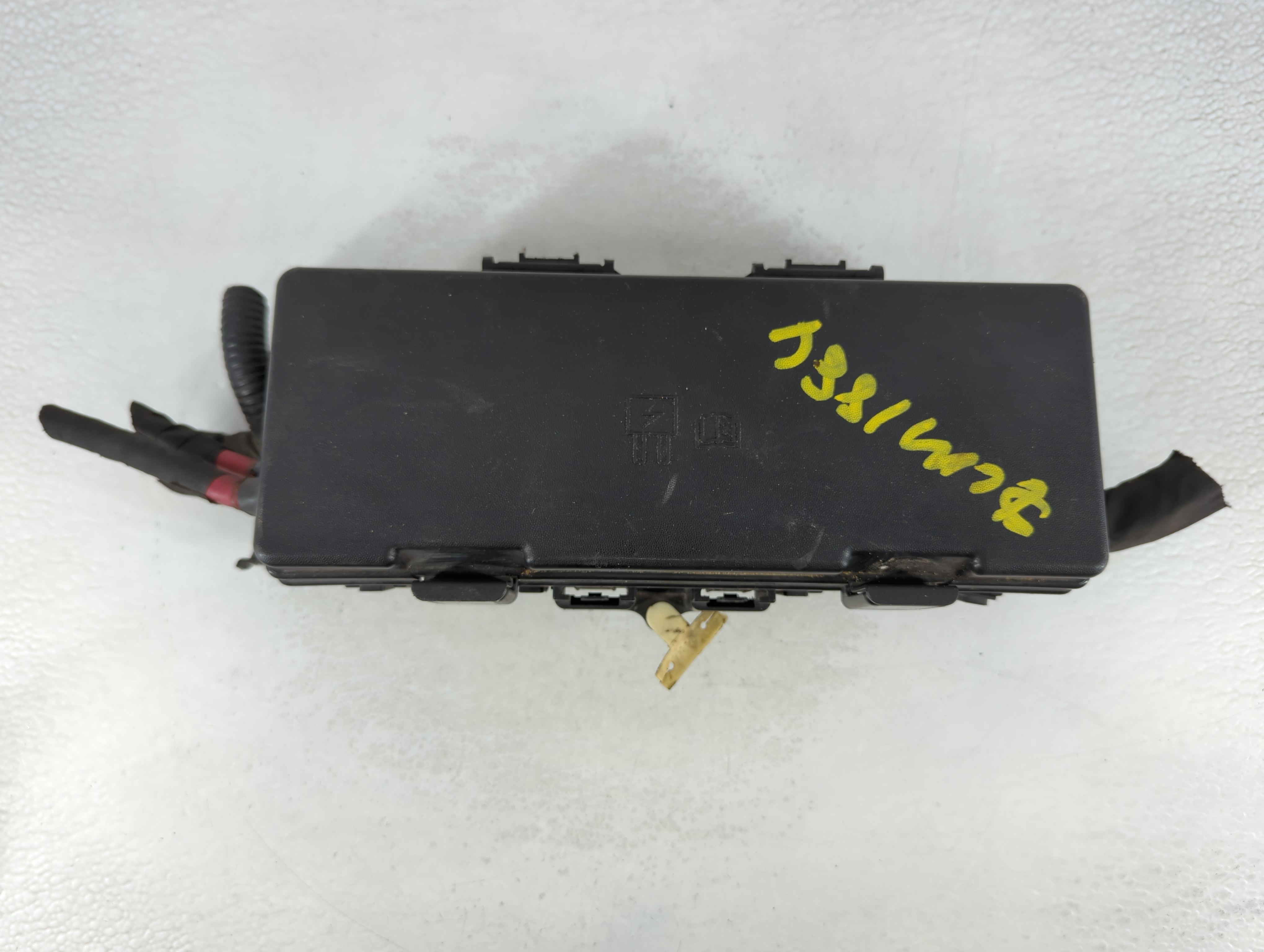 2011-2014 Ford F-150 Fusebox Fuse Box Relay Module 9l1t-14a003-ba 1074917 - Oemusedautoparts1.com
