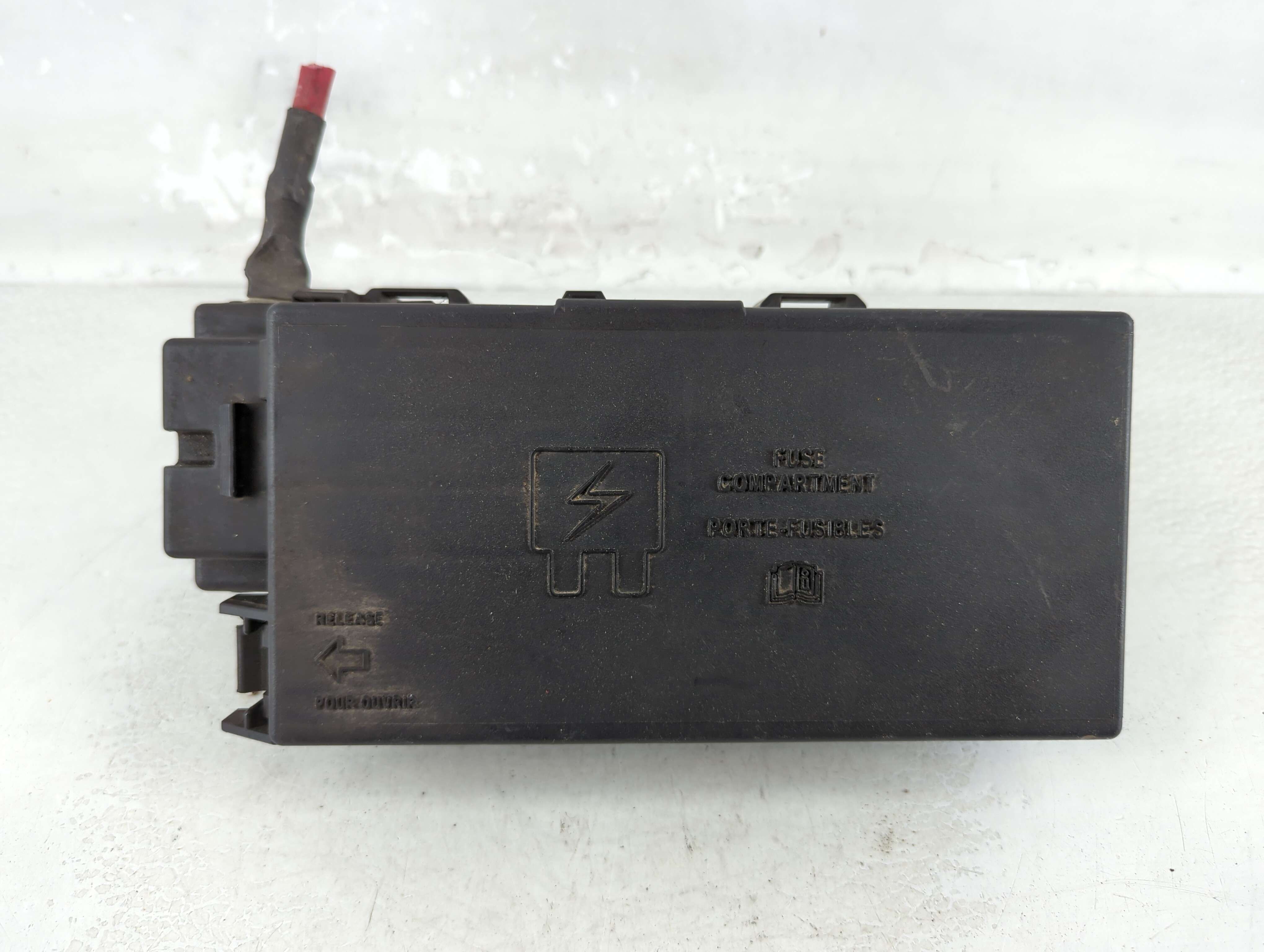 Picture of Ford E-350 Club Wagon Fusebox Fuse Box Relay Module 2562848 1074918