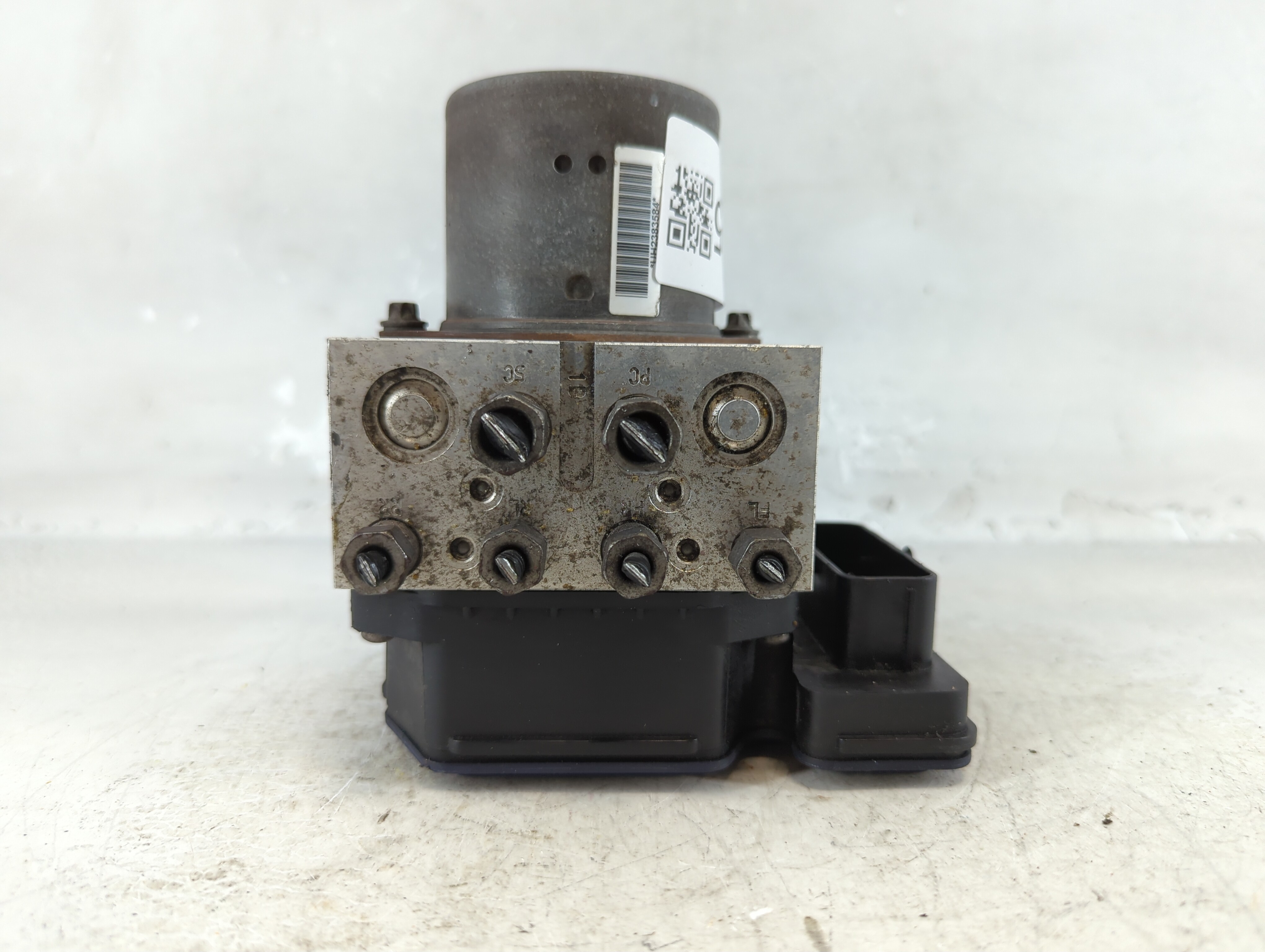 2018-2018 Dodge Durango Abs Pump Control Module 1074925 - Oemusedautoparts1.com