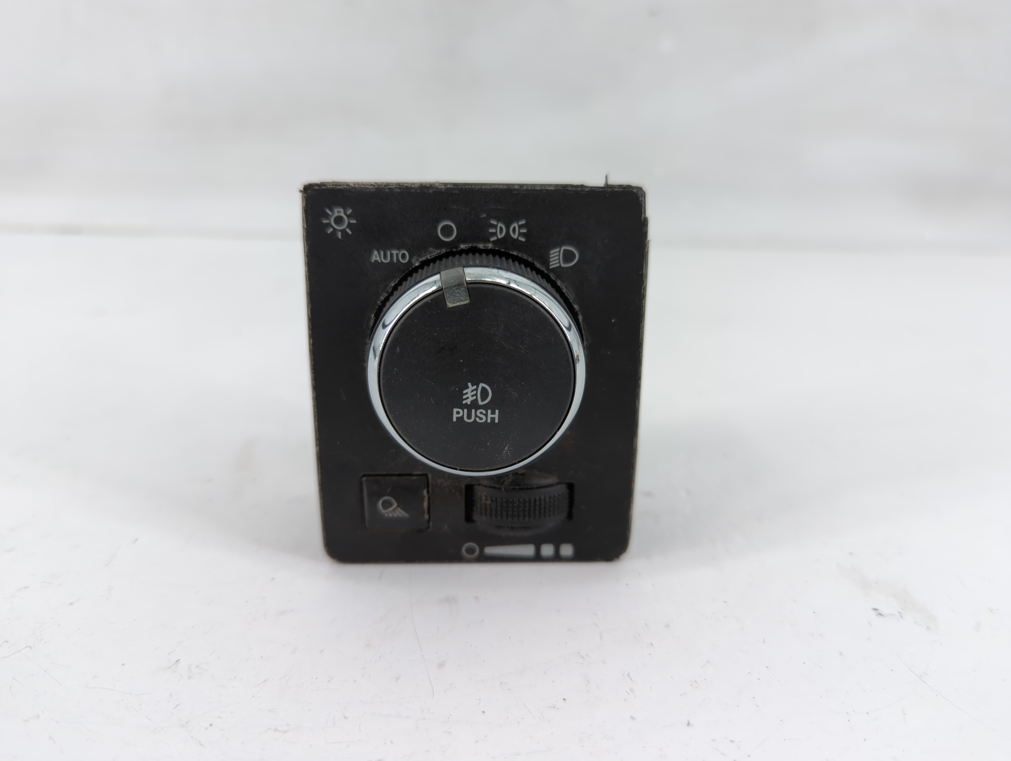 2011 Dodge Ram 1500 Headlight Head Light Switch Lamp Control 1075090 - Oemusedautoparts1.com