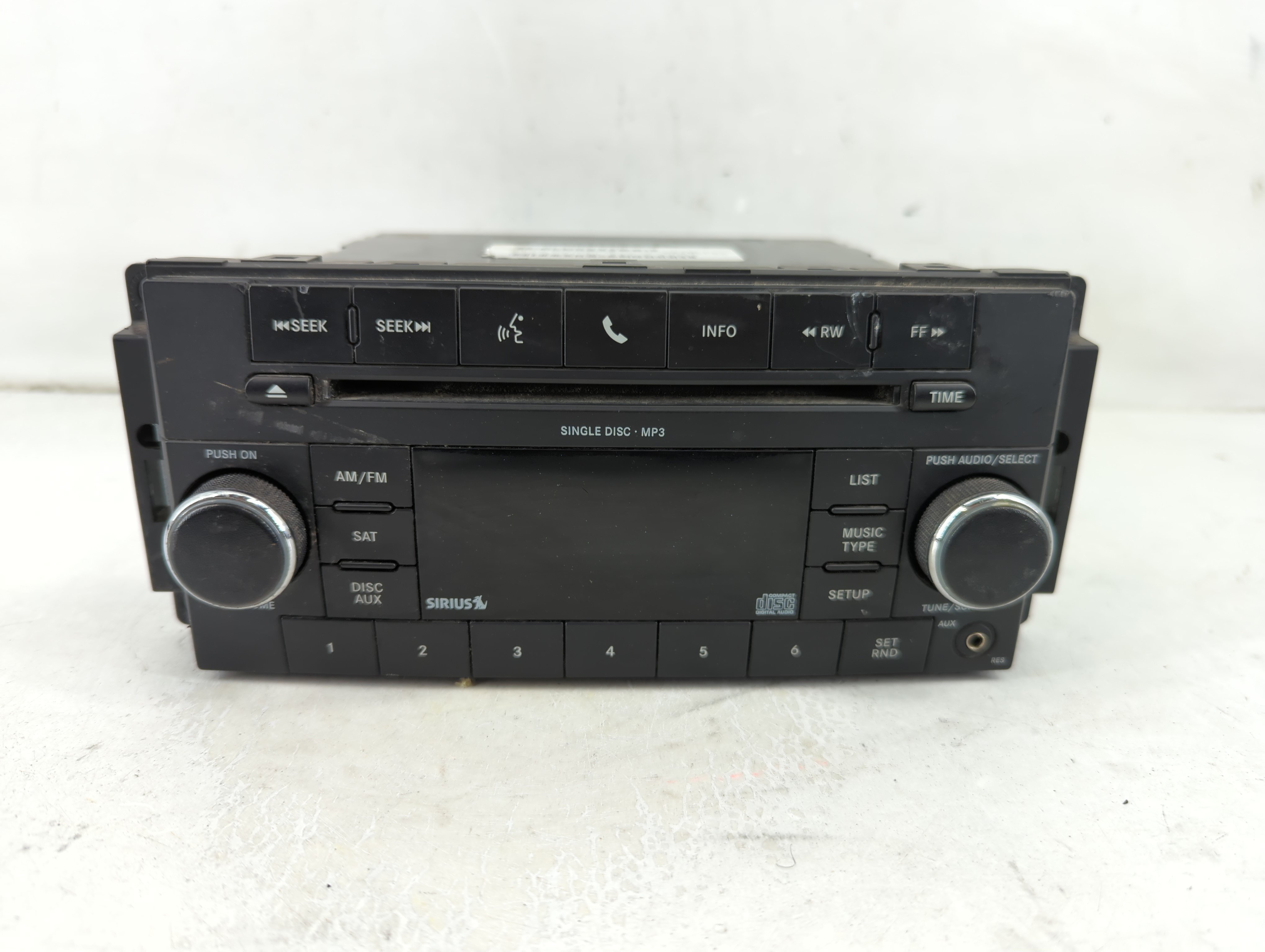2009-2010 Dodge Ram 1500 Am Fm Cd Player Radio Receiver 1075109 - Oemusedautoparts1.com