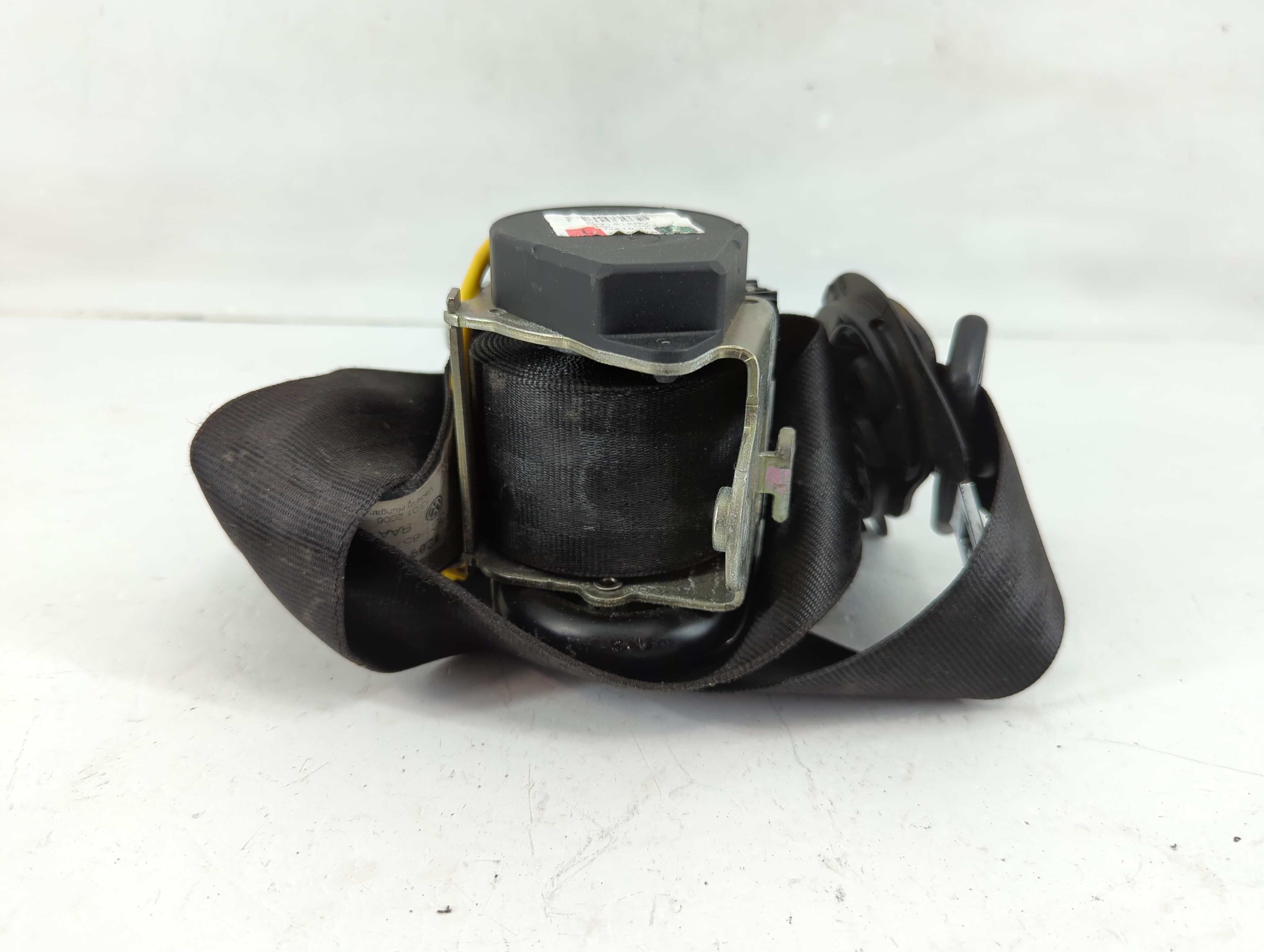 2006-2010 Volkswagen Passat Drvier Front Seatbelt Retractor 1075160 - Oemusedautoparts1.com