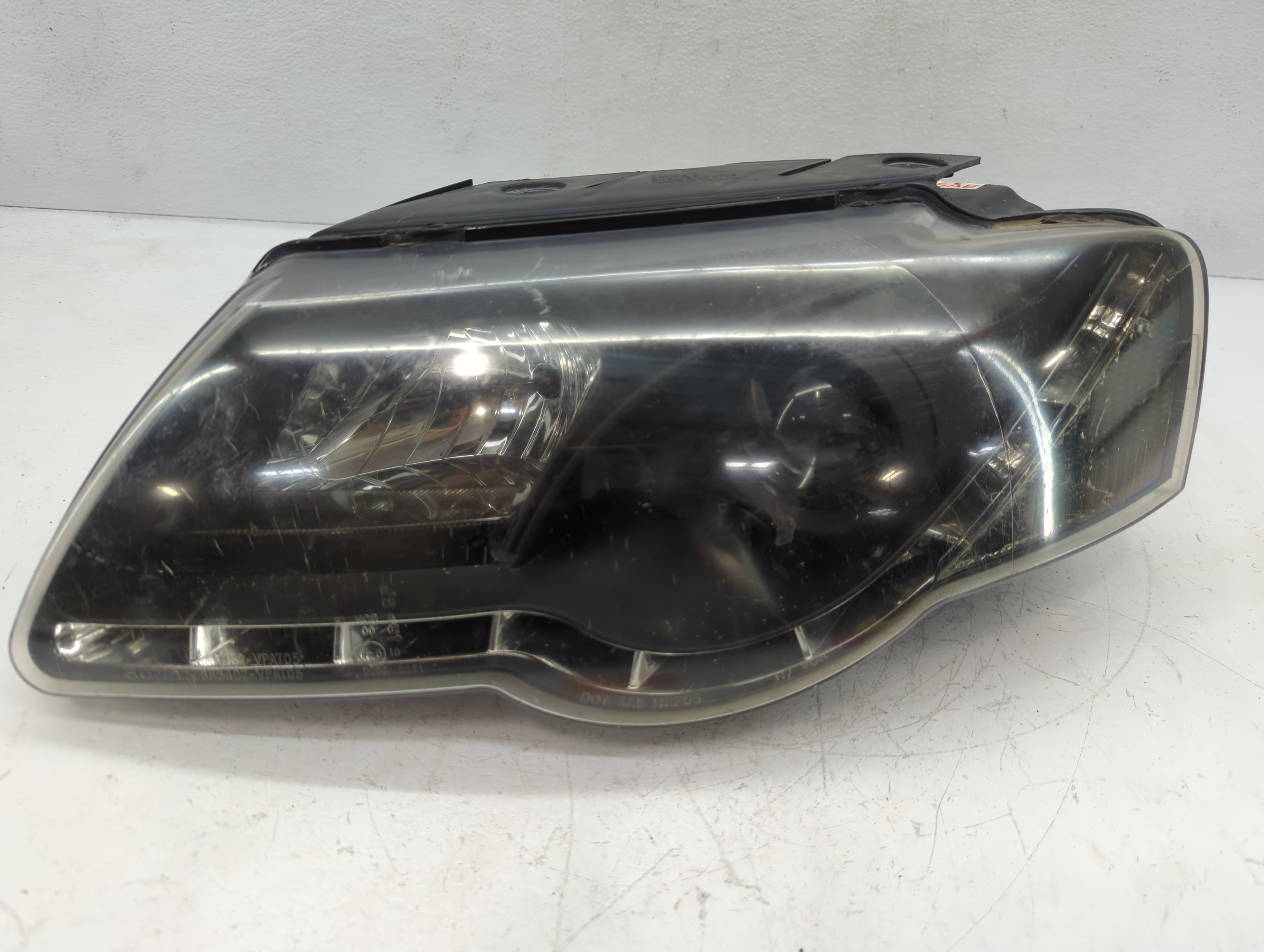 Picture of 2006-2010 Volkswagen Passat Driver Left Oem Head Light Headlight Lamp 1075181