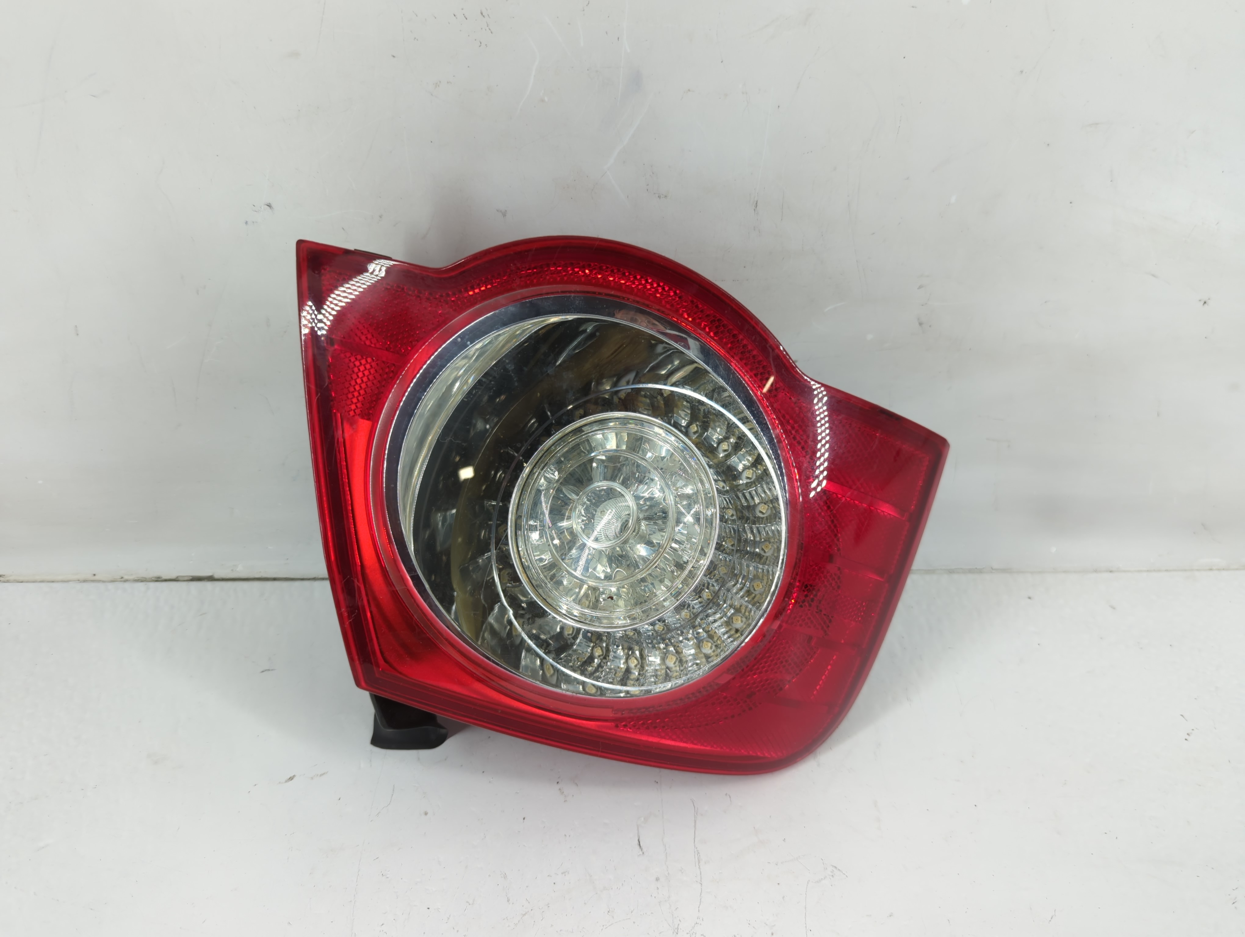 Picture of 2006-2008 Volkswagen Passat Driver Left Side Tail Light Taillight Oem 1075217