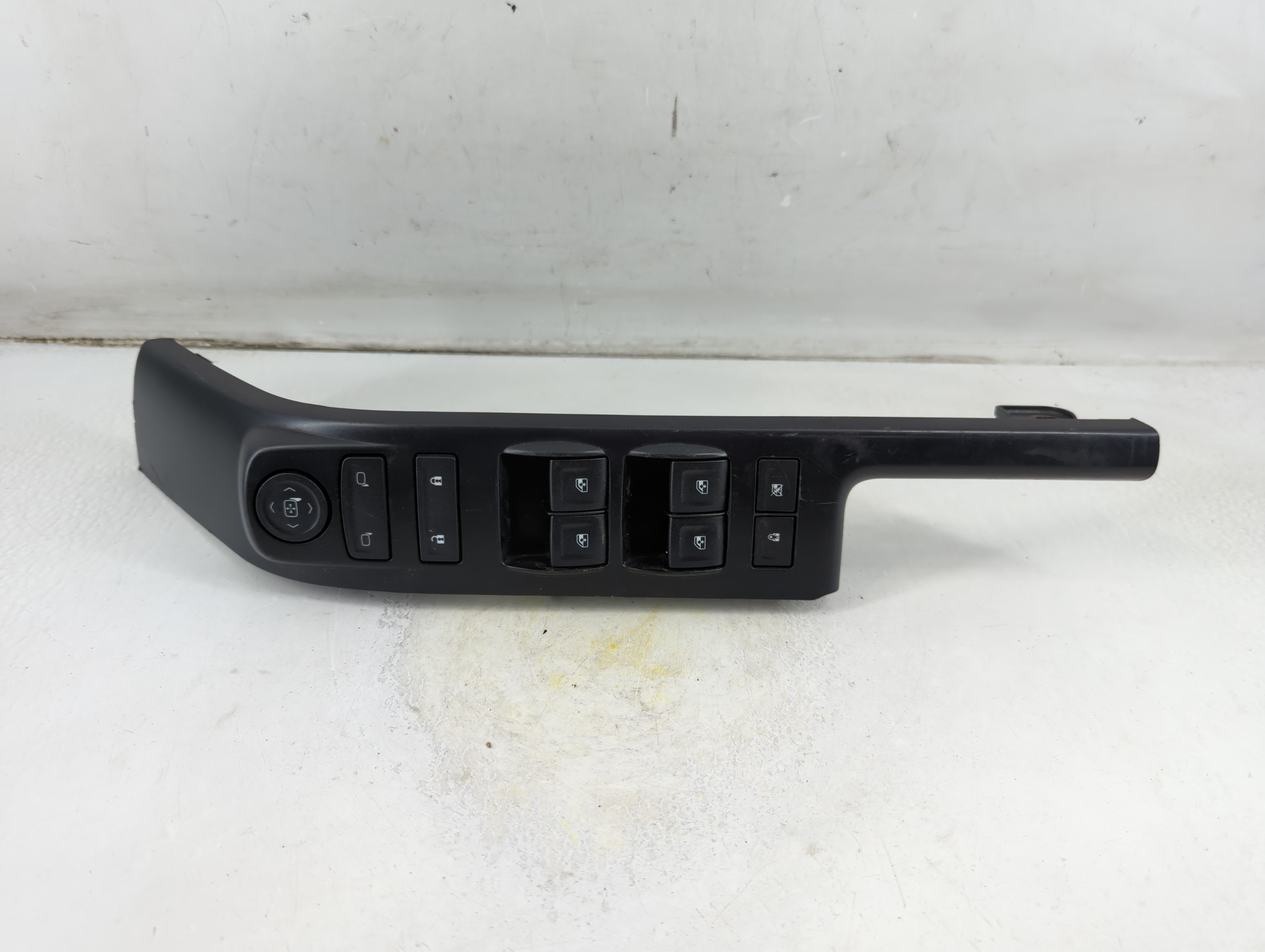 2014 Chevrolet Silverado 1500 Driver Left Door Master Power Window Switch 1075237 - Oemusedautoparts1.com