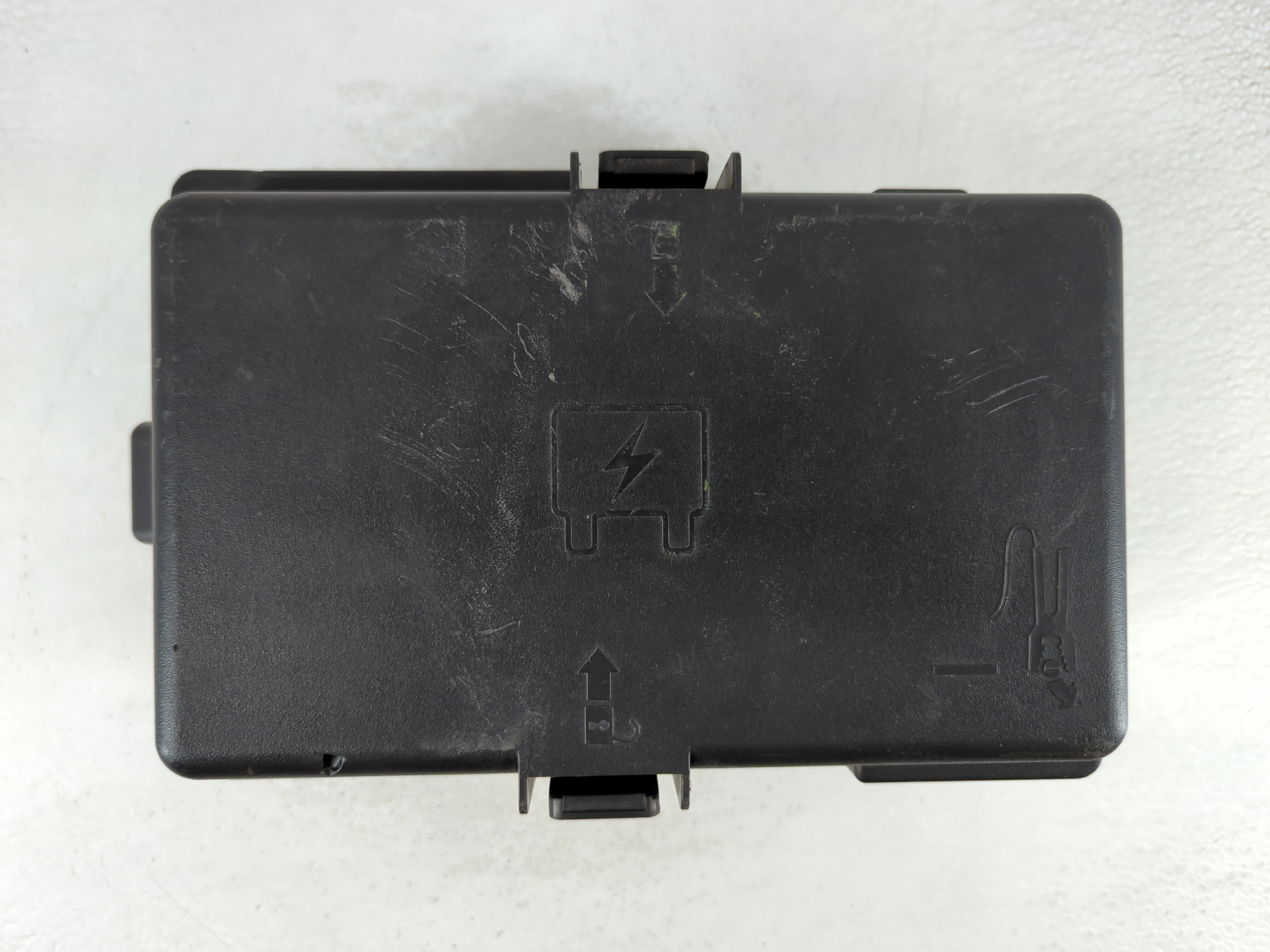 2019-2019 Chrysler Pacifica Fusebox Fuse Box Relay Module 1075267 - Oemusedautoparts1.com
