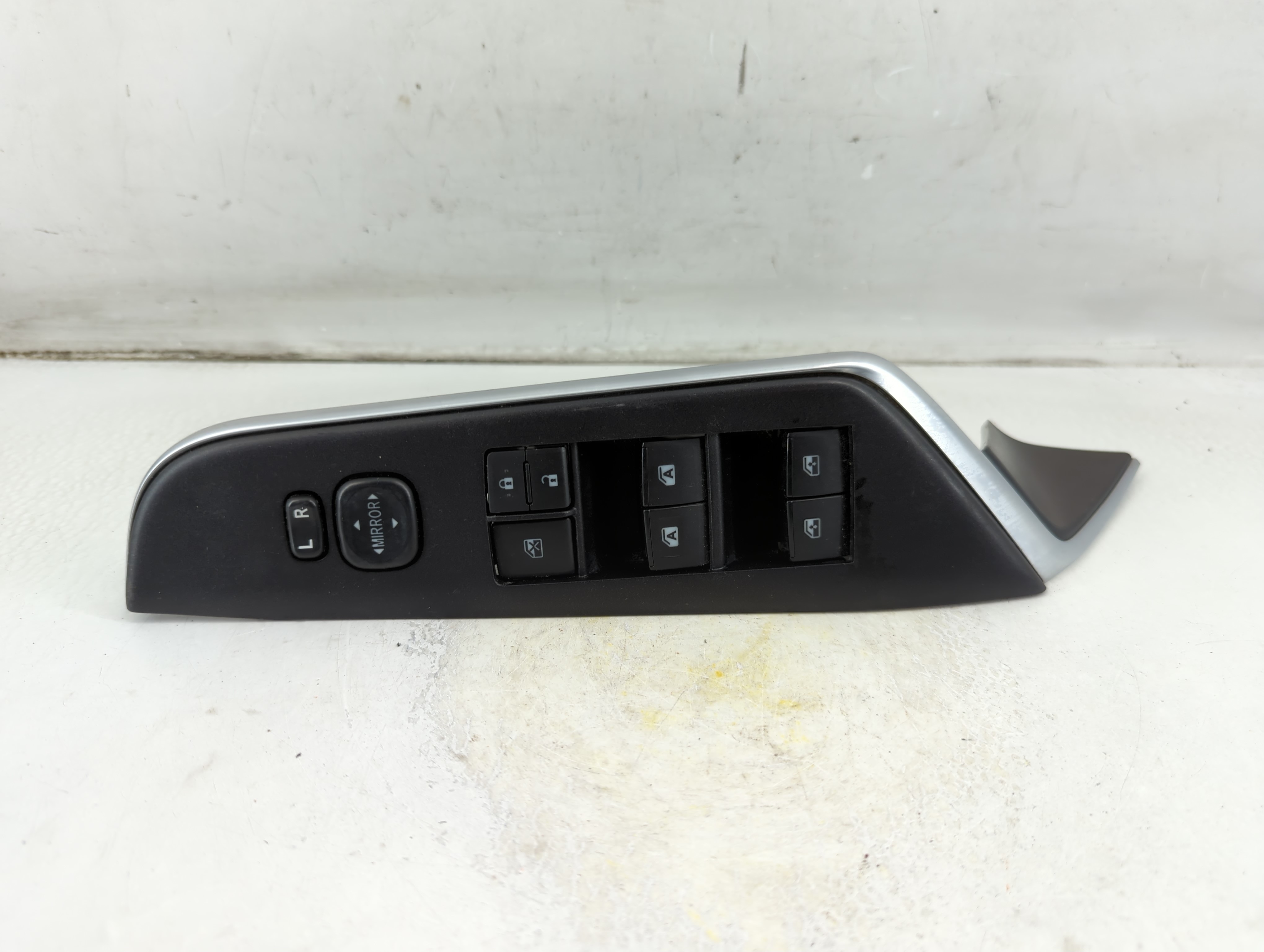 2015-2017 Toyota Camry Driver Left Door Master Power Window Switch 1075287 - Oemusedautoparts1.com
